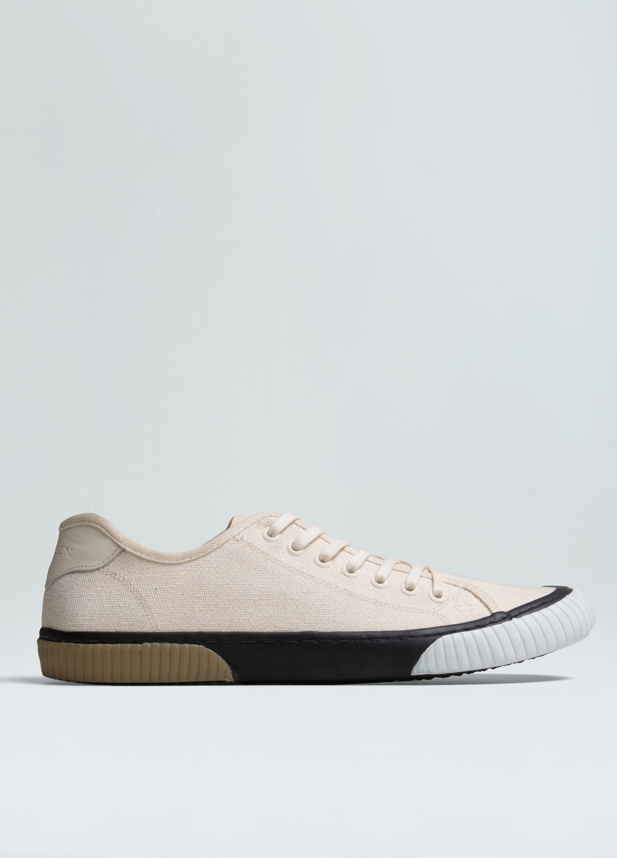 Tênis canvas triple sole