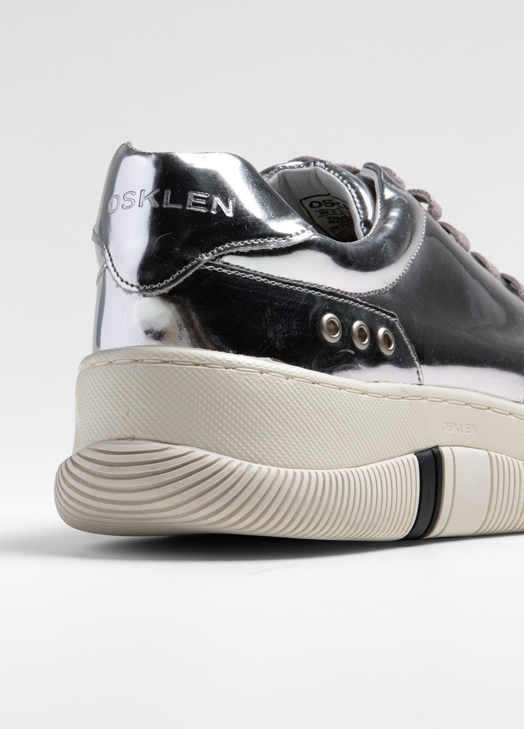 Tênis hybrid laces metallic