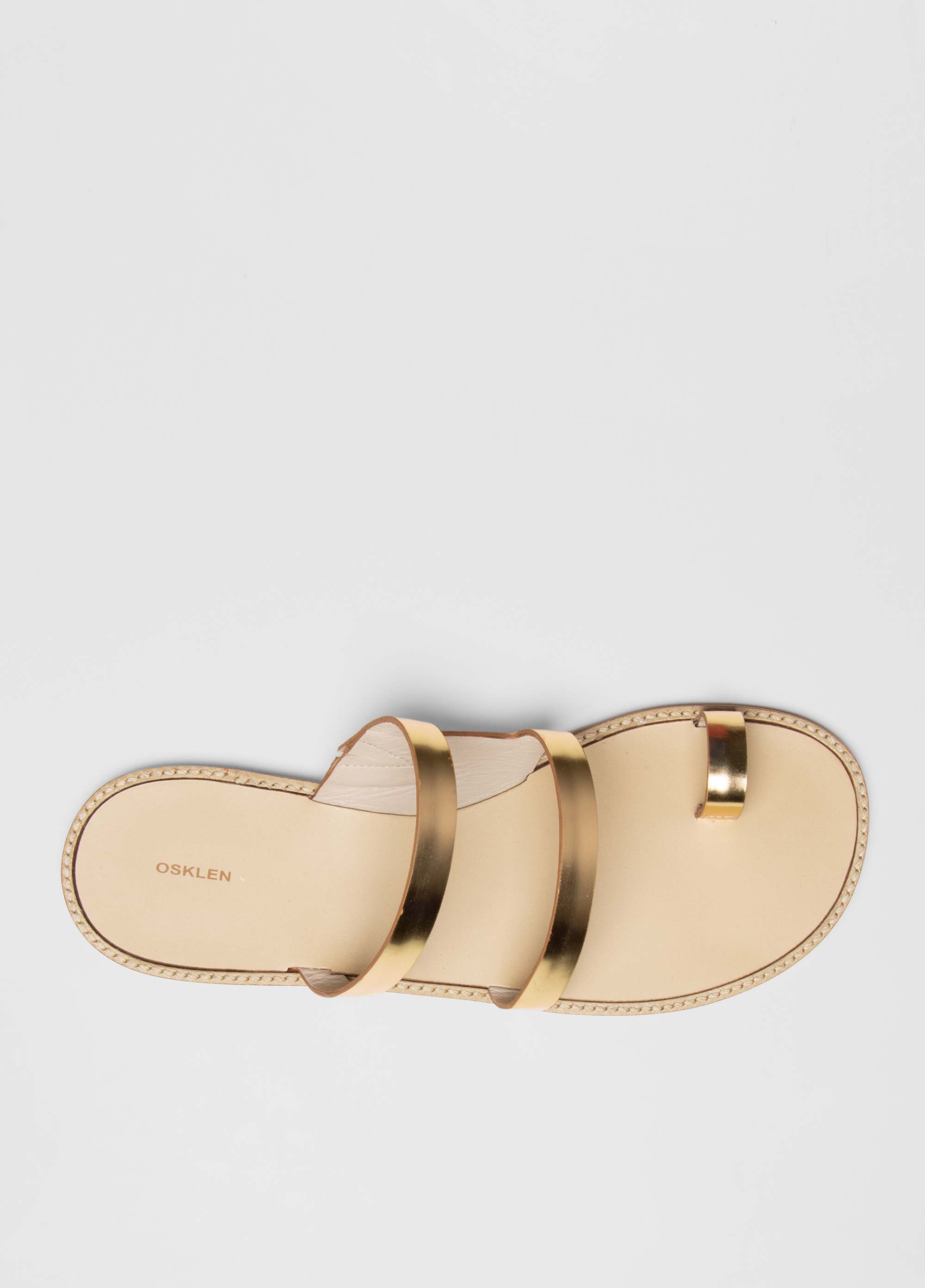 Sandália flat gold straps