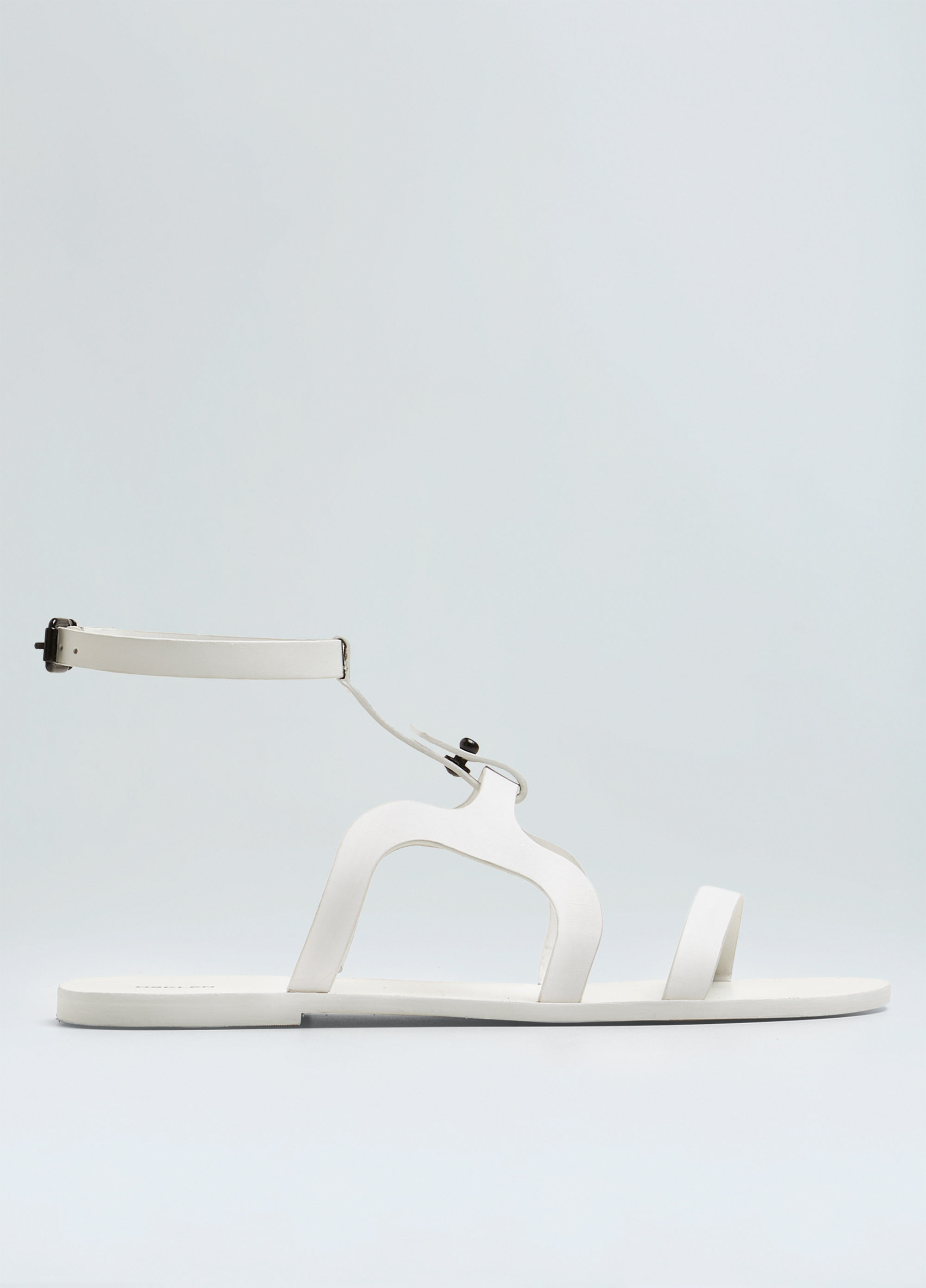Sandália calçadão straps