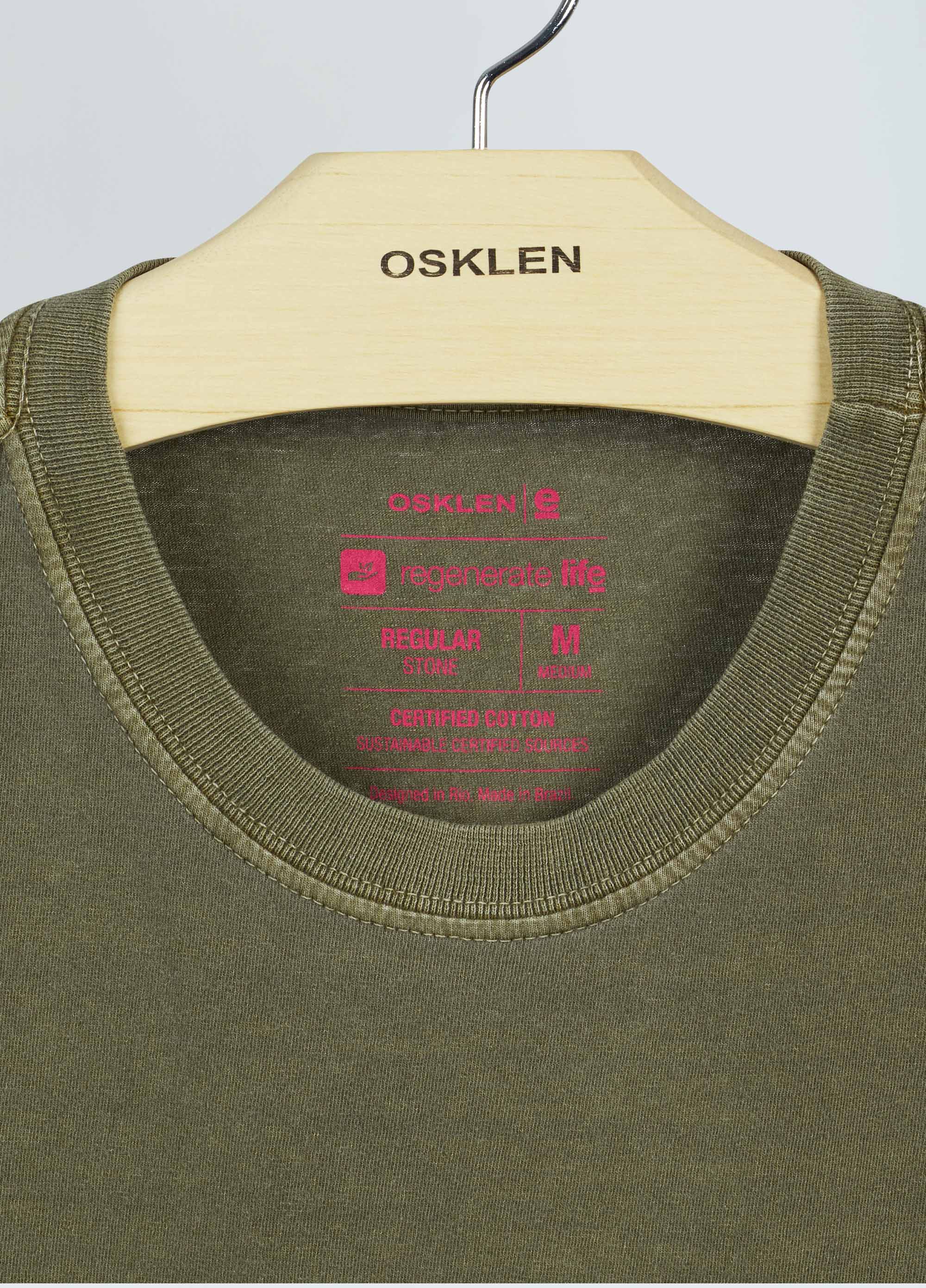 T-shirt stone coroa