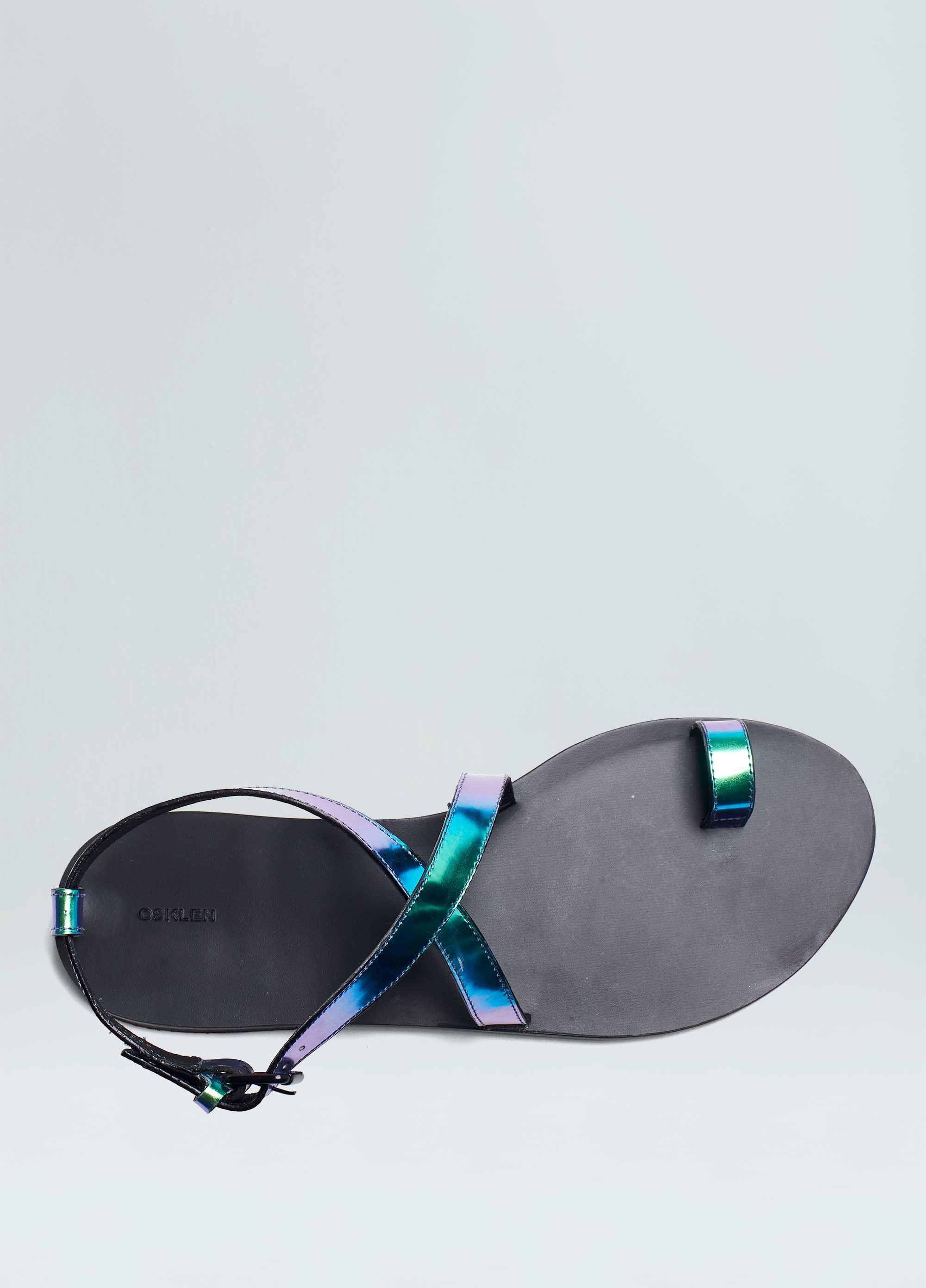 Sandália flat straps holografica