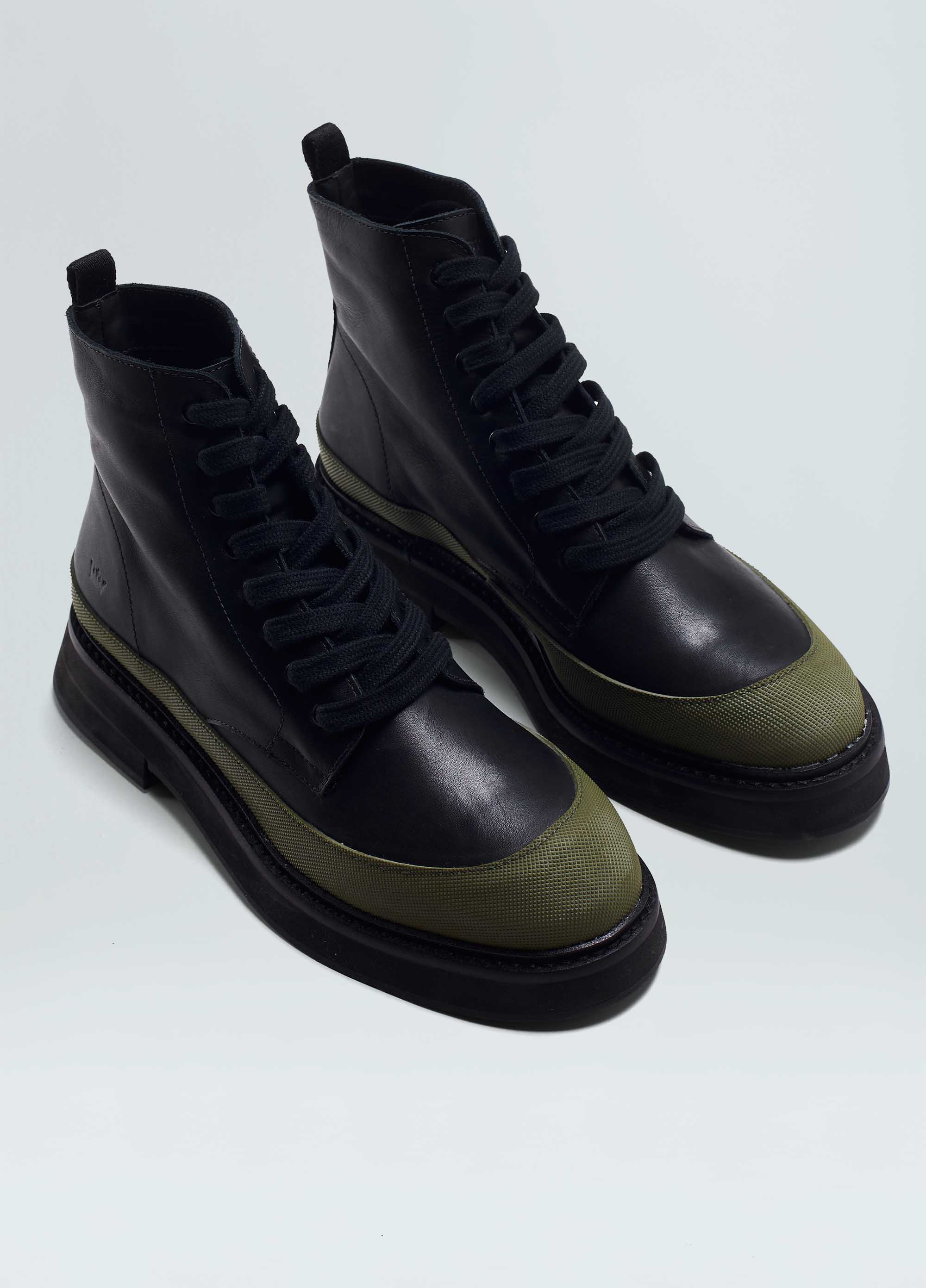Bota coturno bicolor