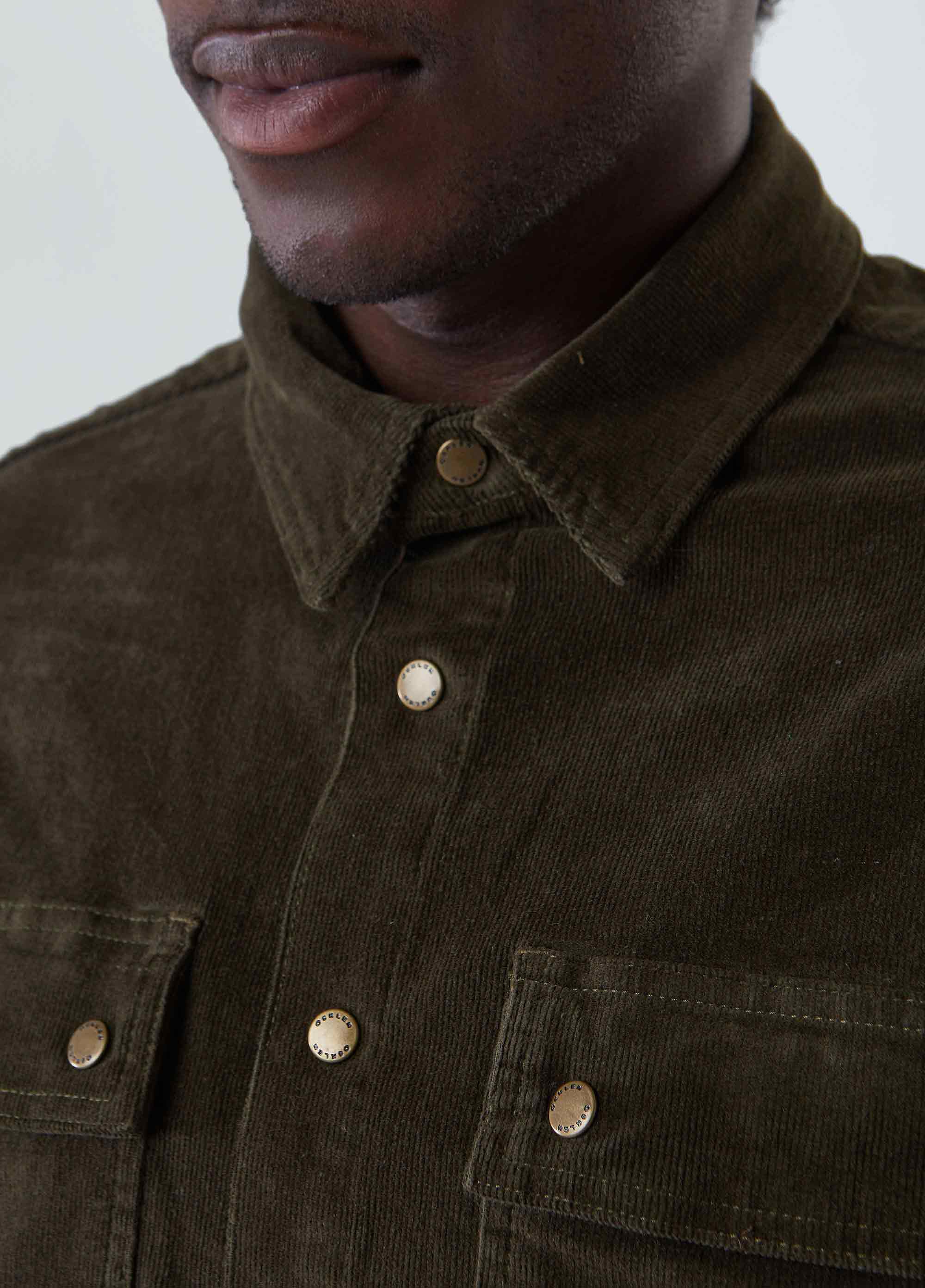 Overshirt corduroy boxed thin