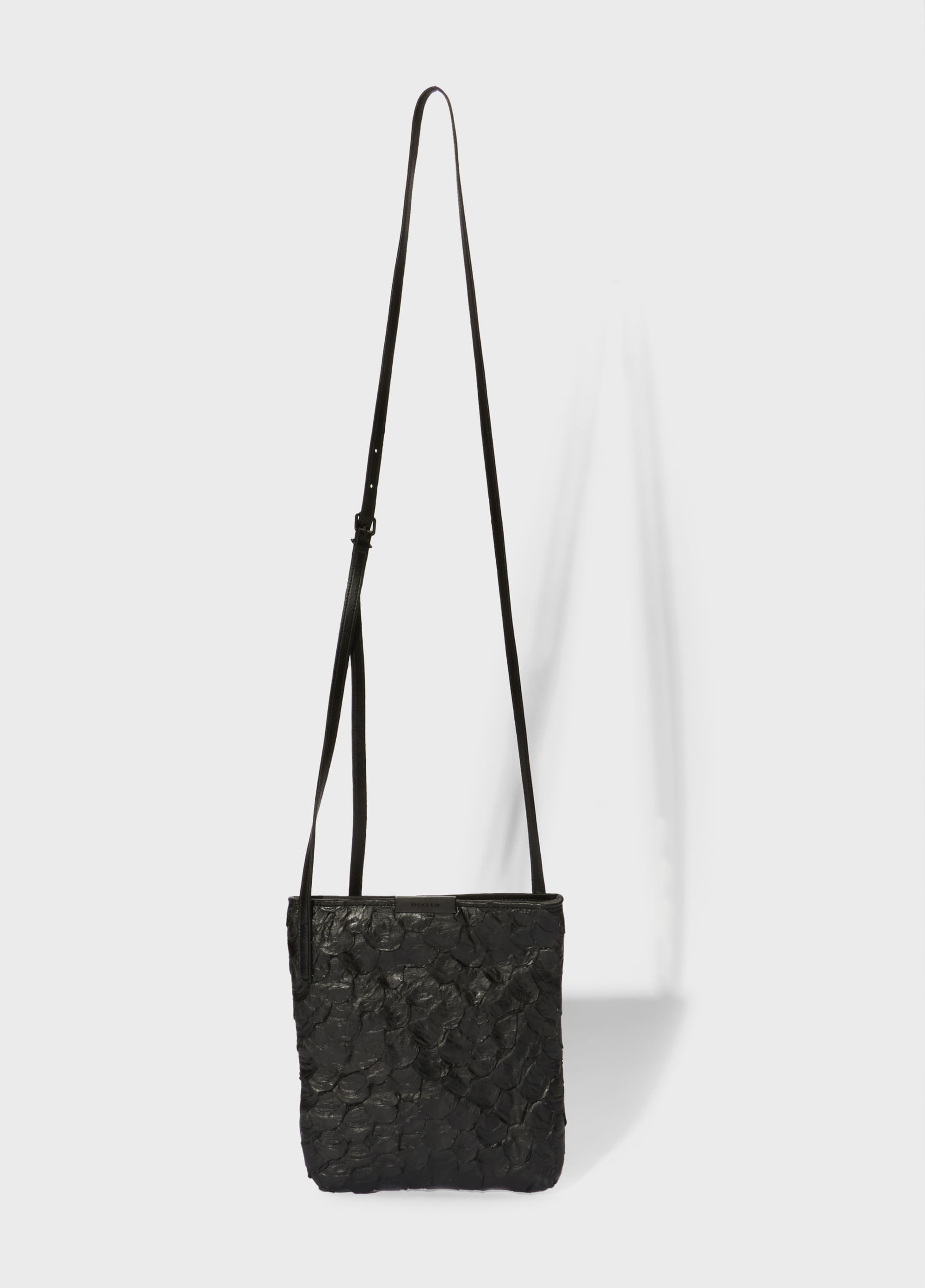 621301024_PIRARUCU-MINI-FLAT-BAG_1