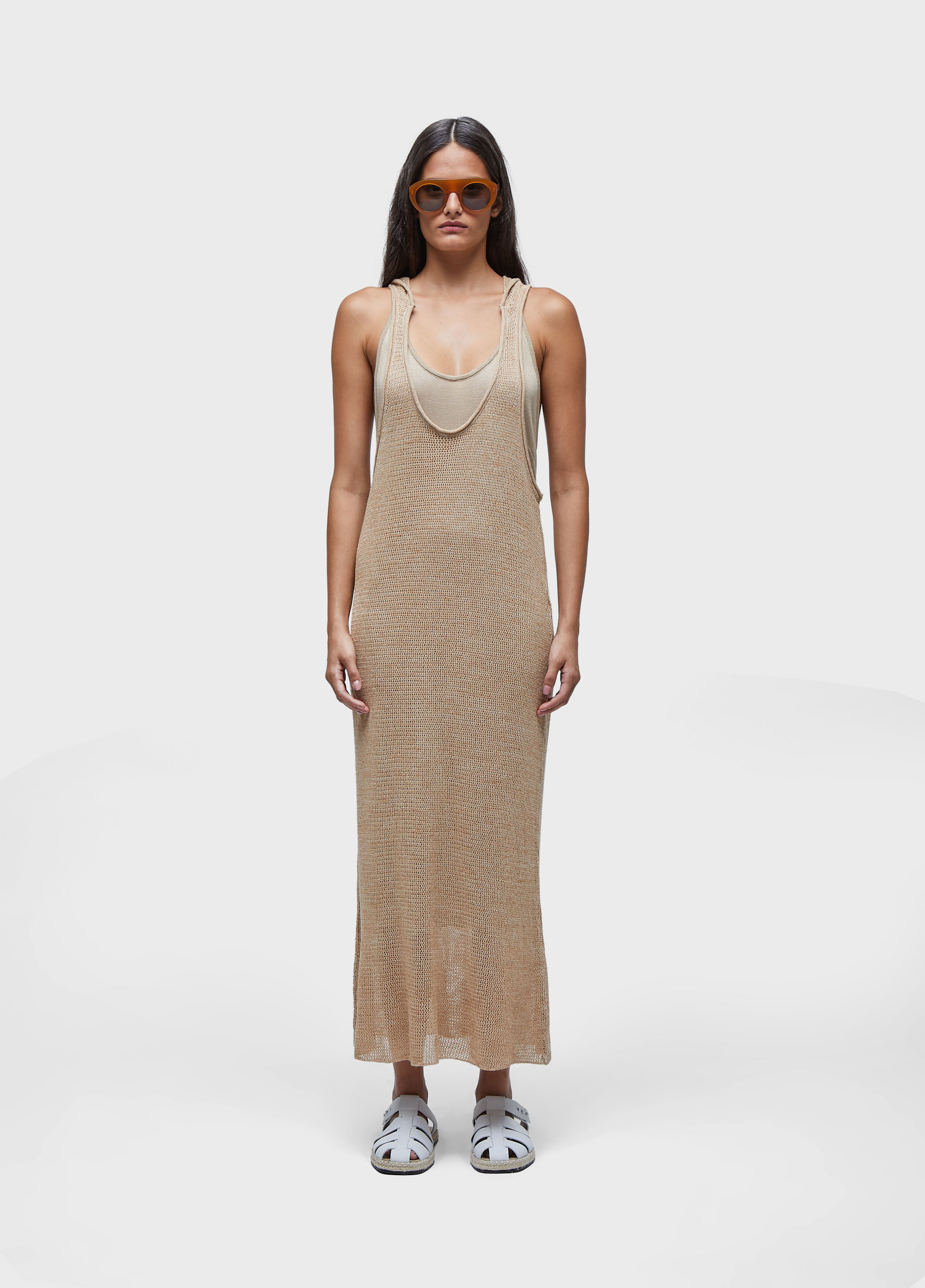 Vestido tricot capuz cortica