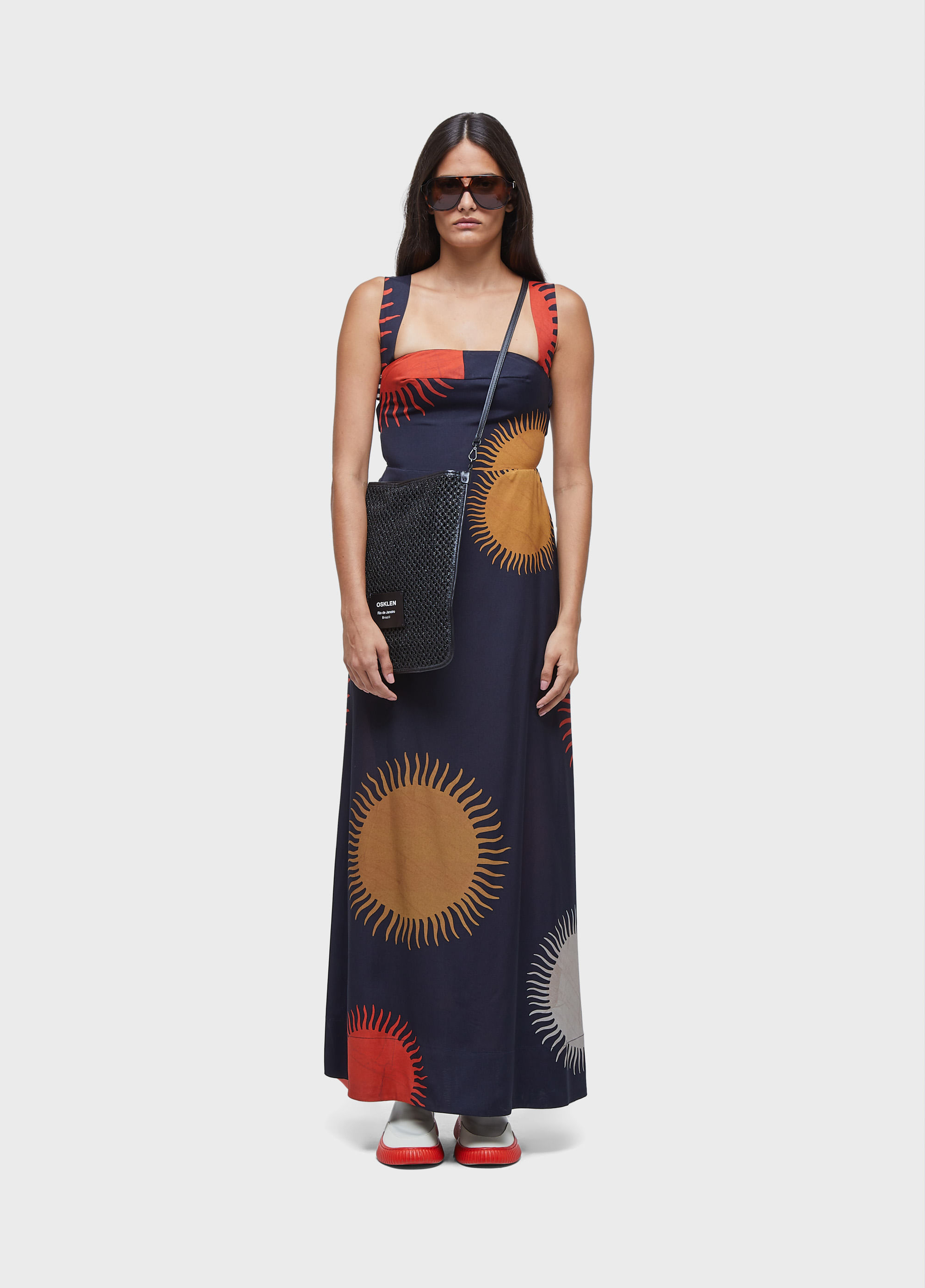 Vestido recortes sol