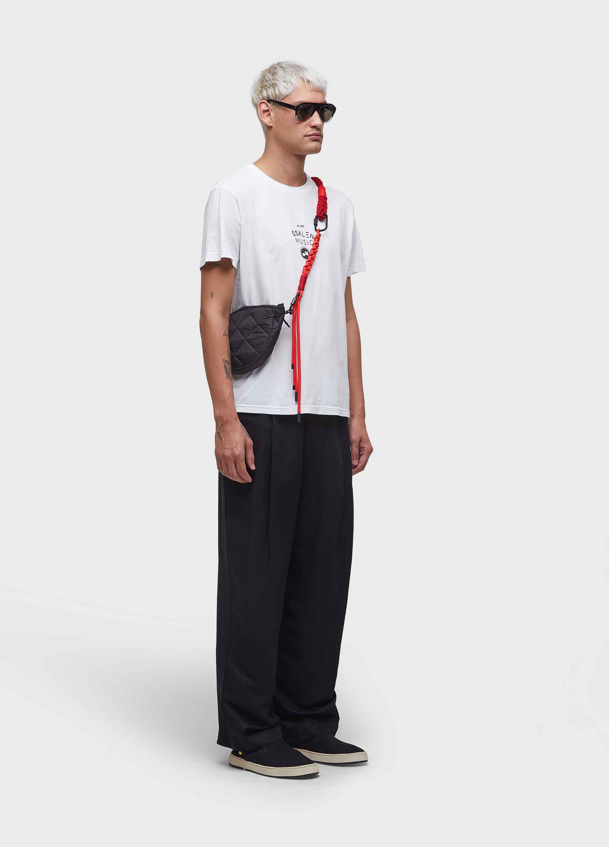 T-shirt stone trace bass