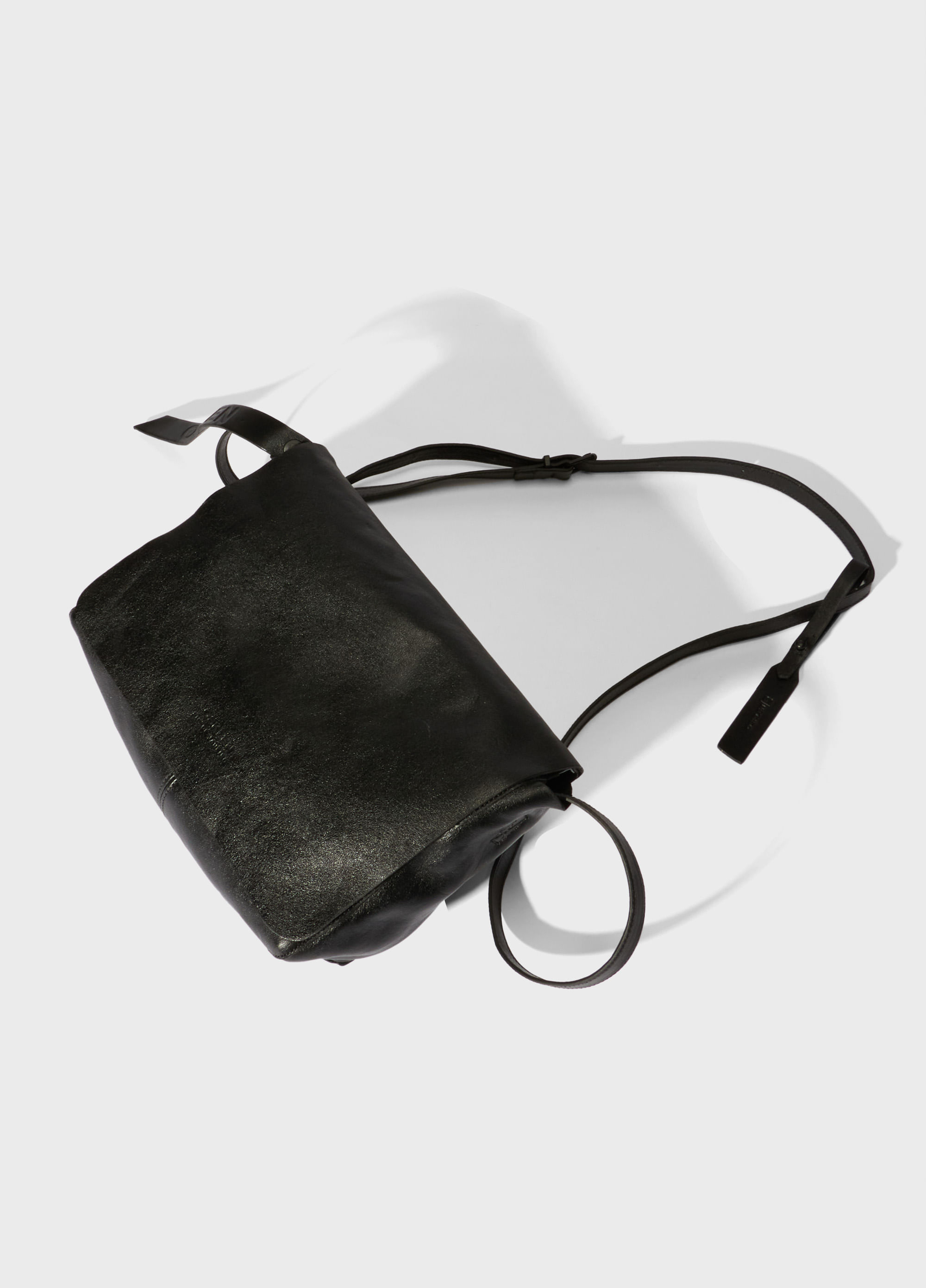 Small leather crossbody e-basics bag