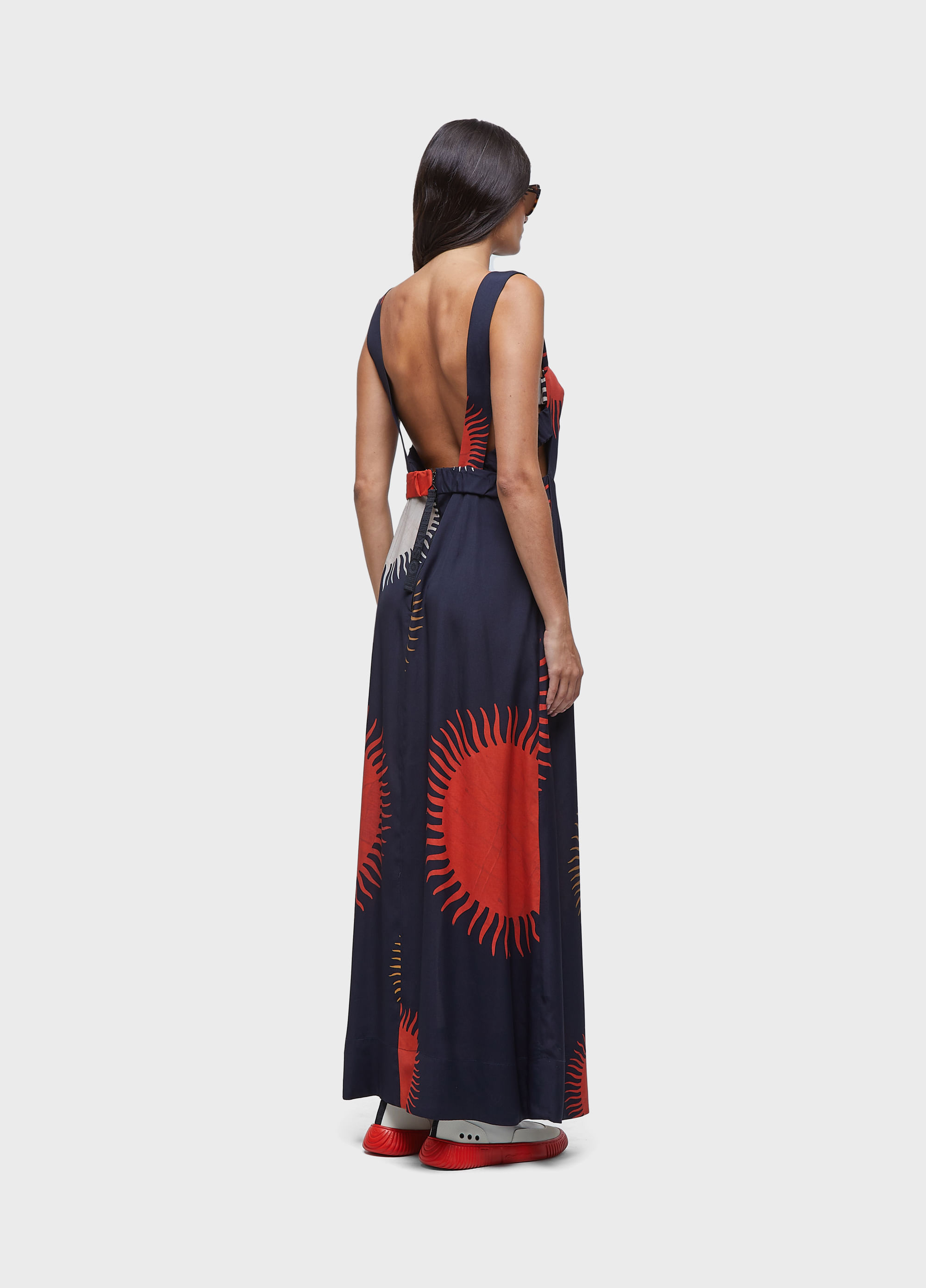Vestido recortes sol