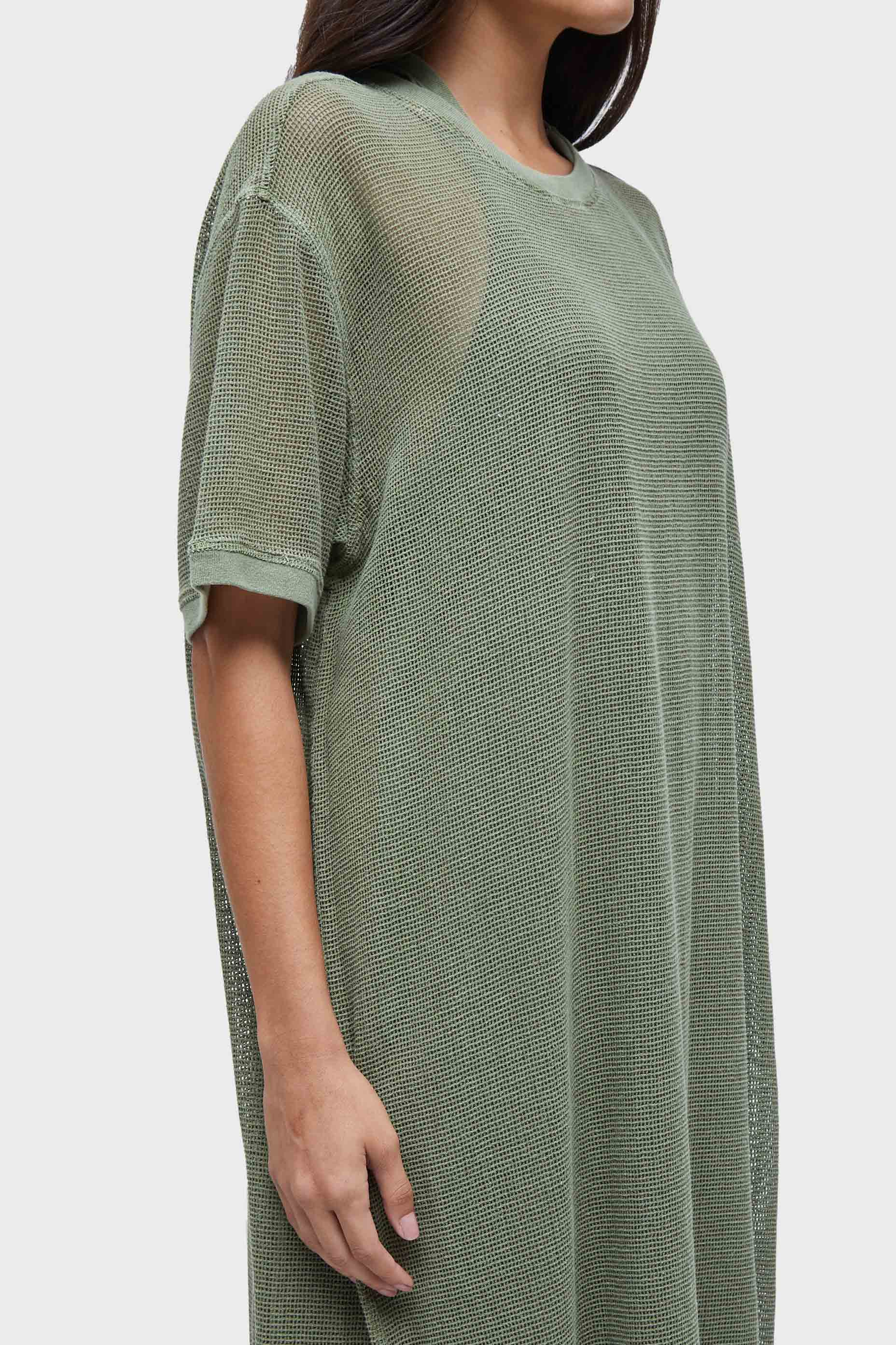 Vestido t-shirt over tela