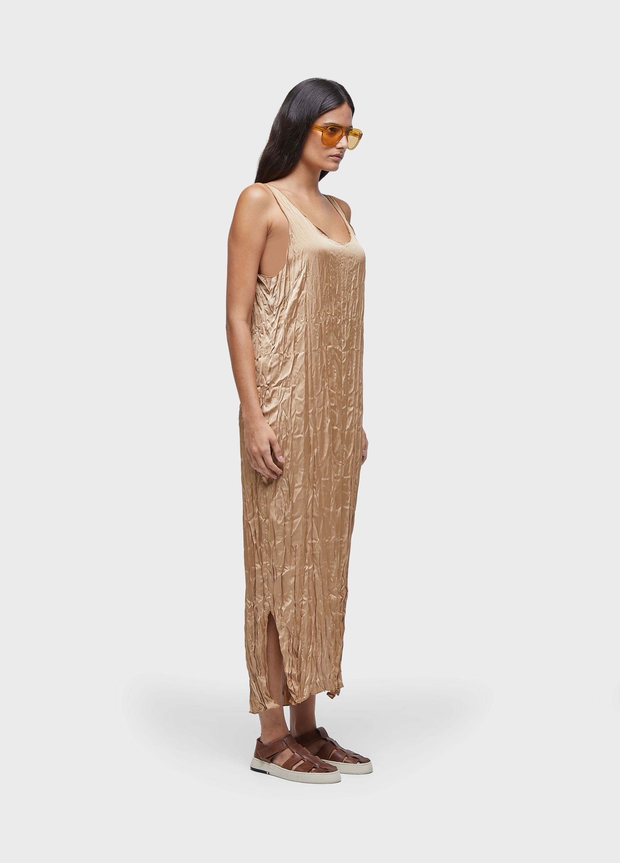 Vestido regata wrinkled satin