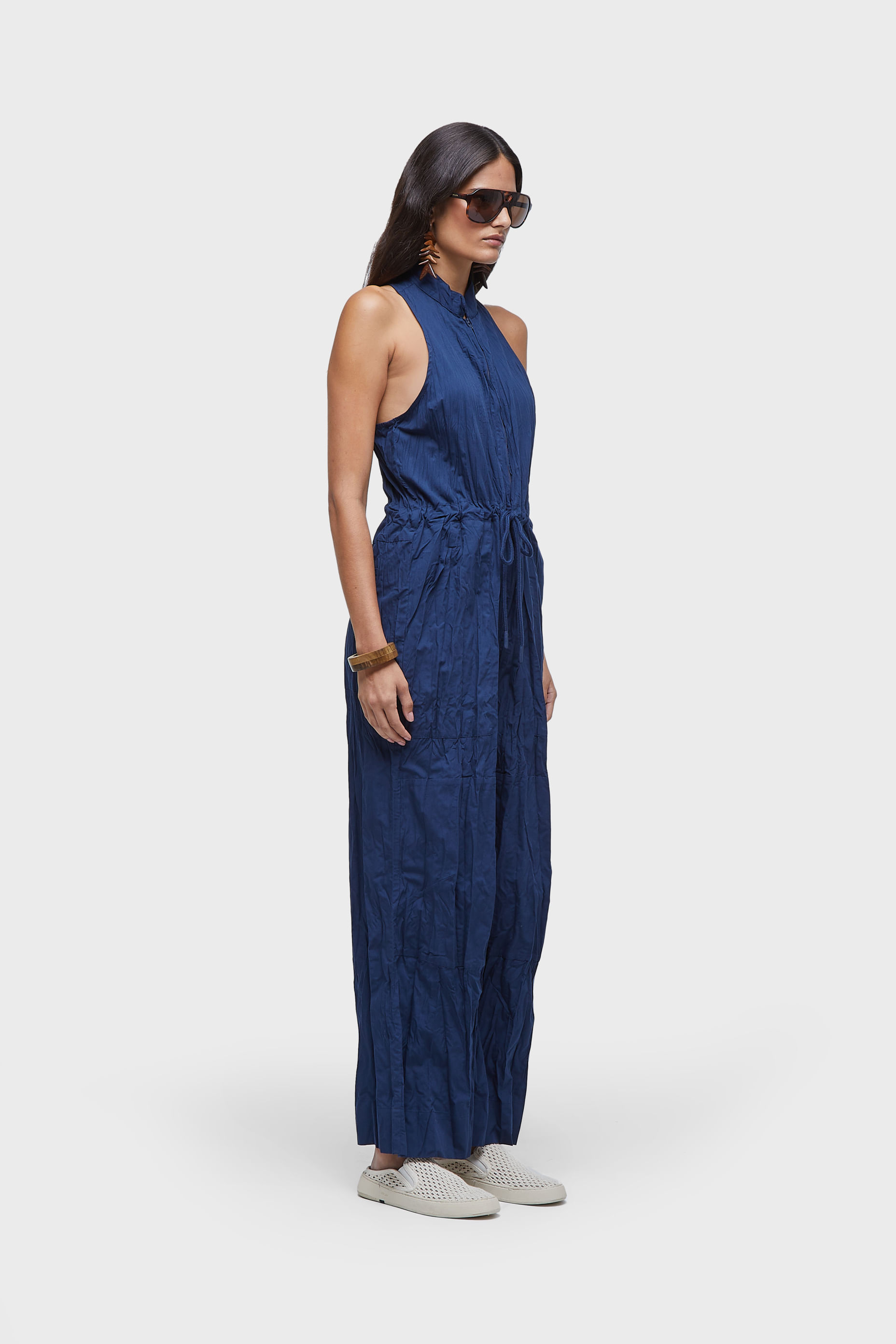 Macacão sleeveless tricoline wrinkledd