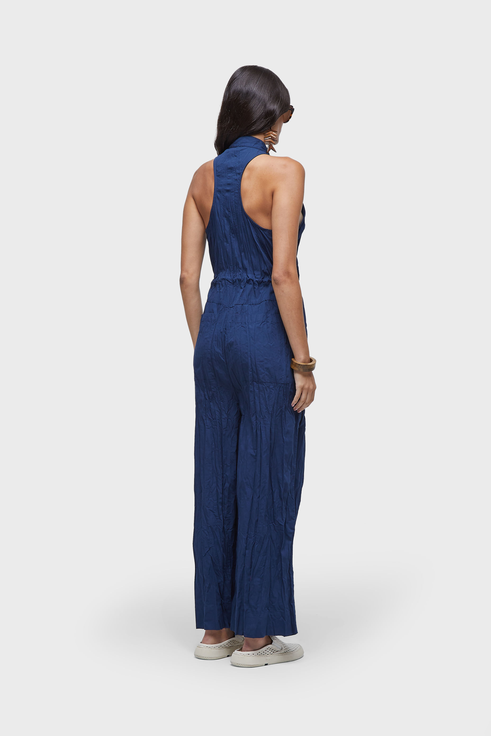 Macacão sleeveless tricoline wrinkledd