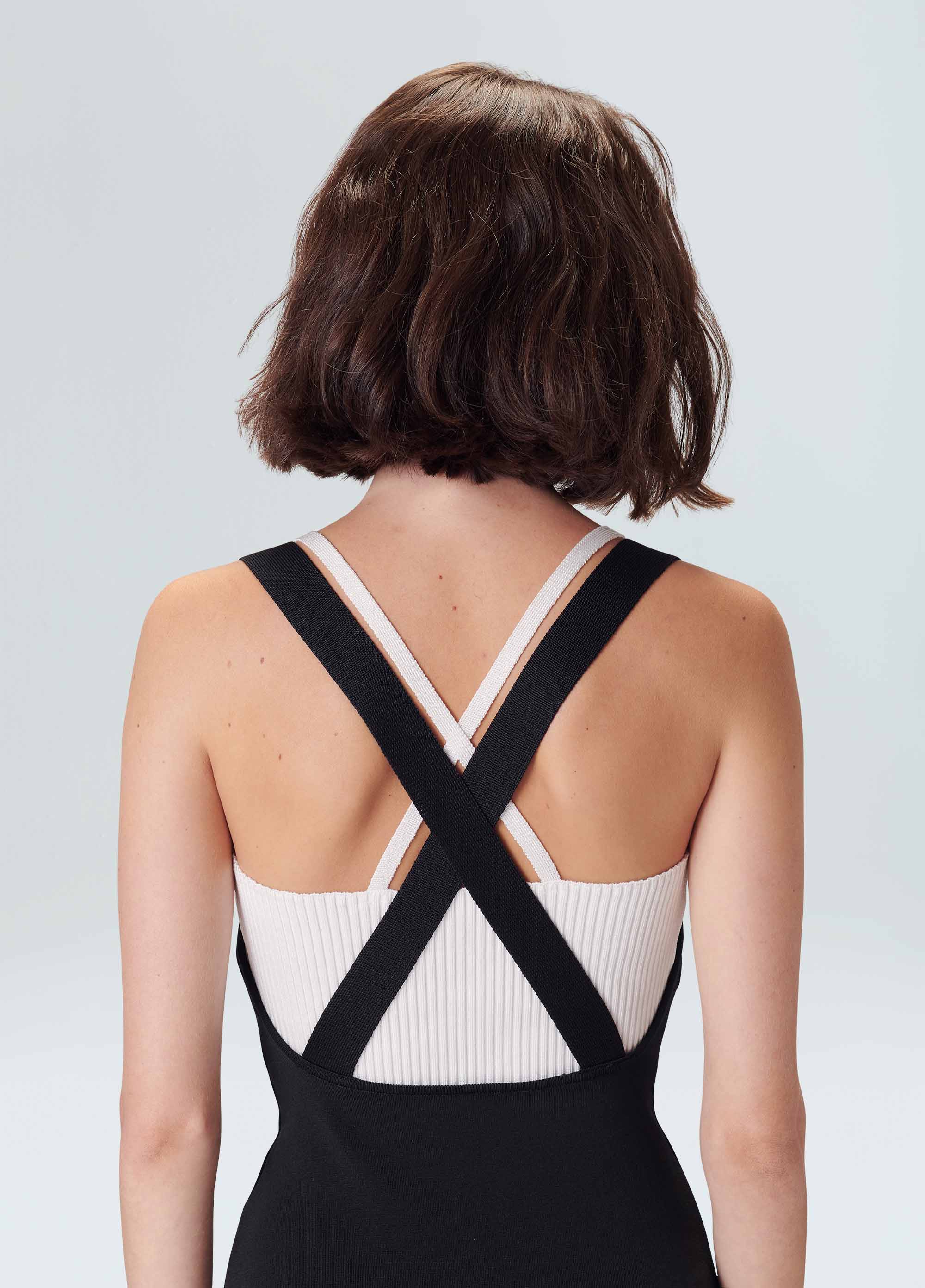 Maiô top under tricot