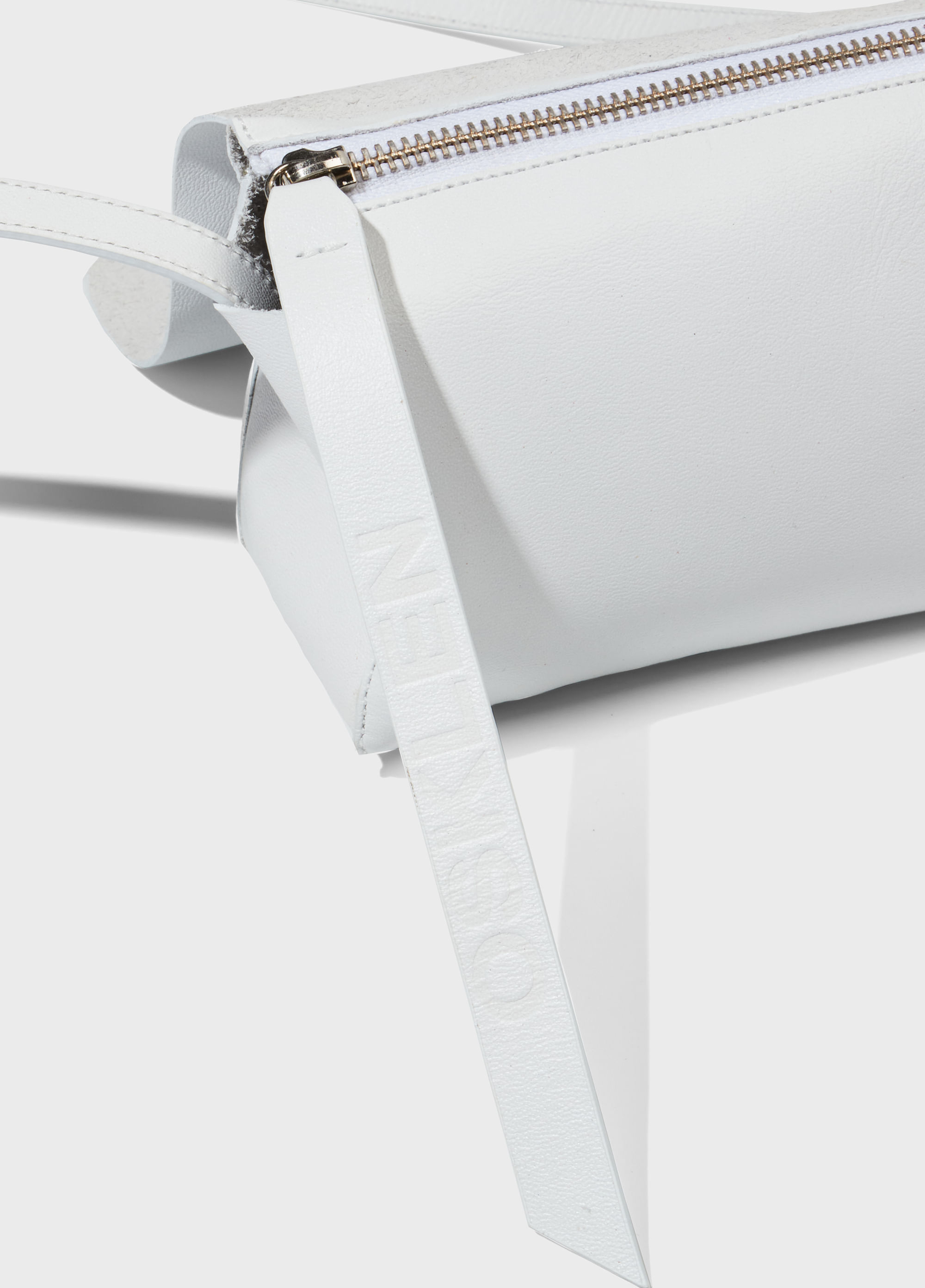 Mini leather crossbody e-basics