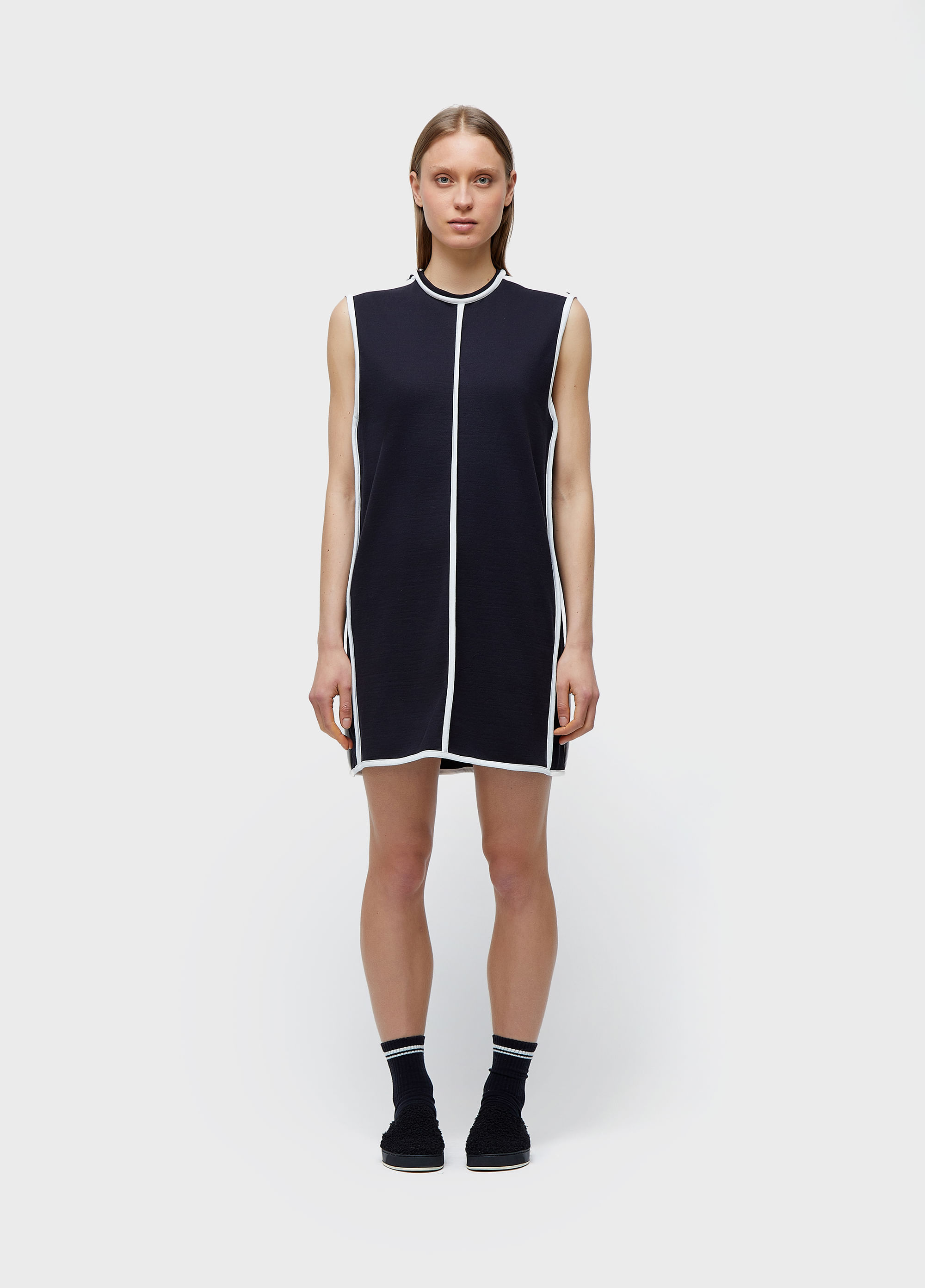 Vestido curto moletom outline double