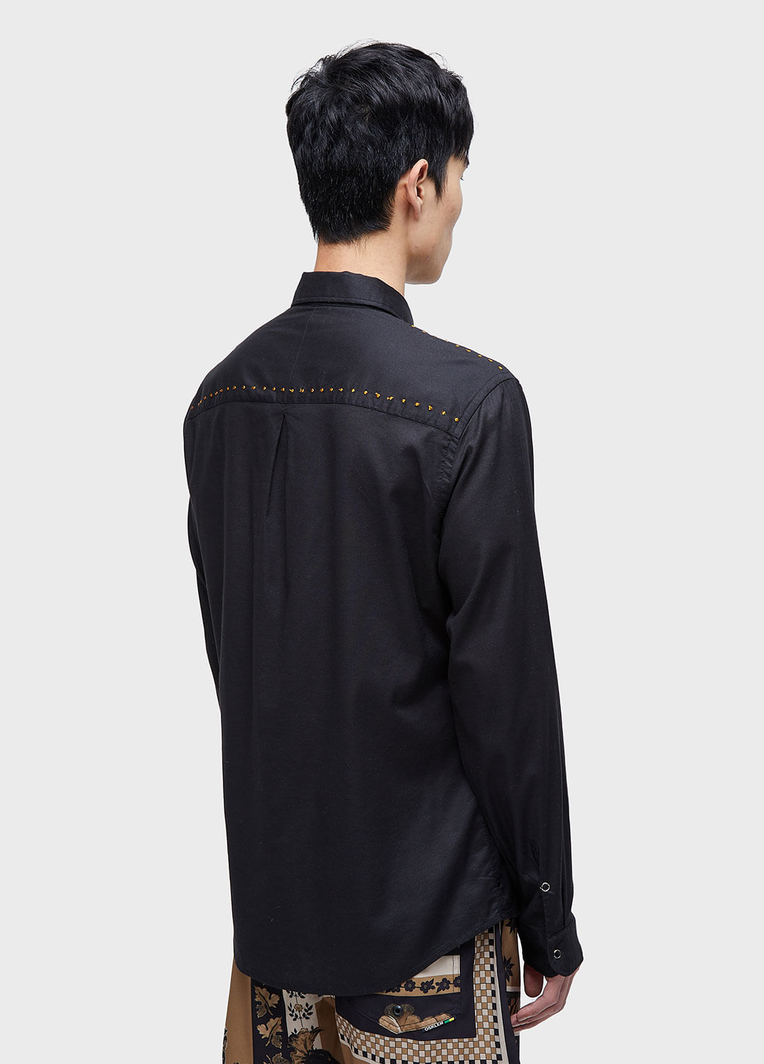 Camisa bordado tacha