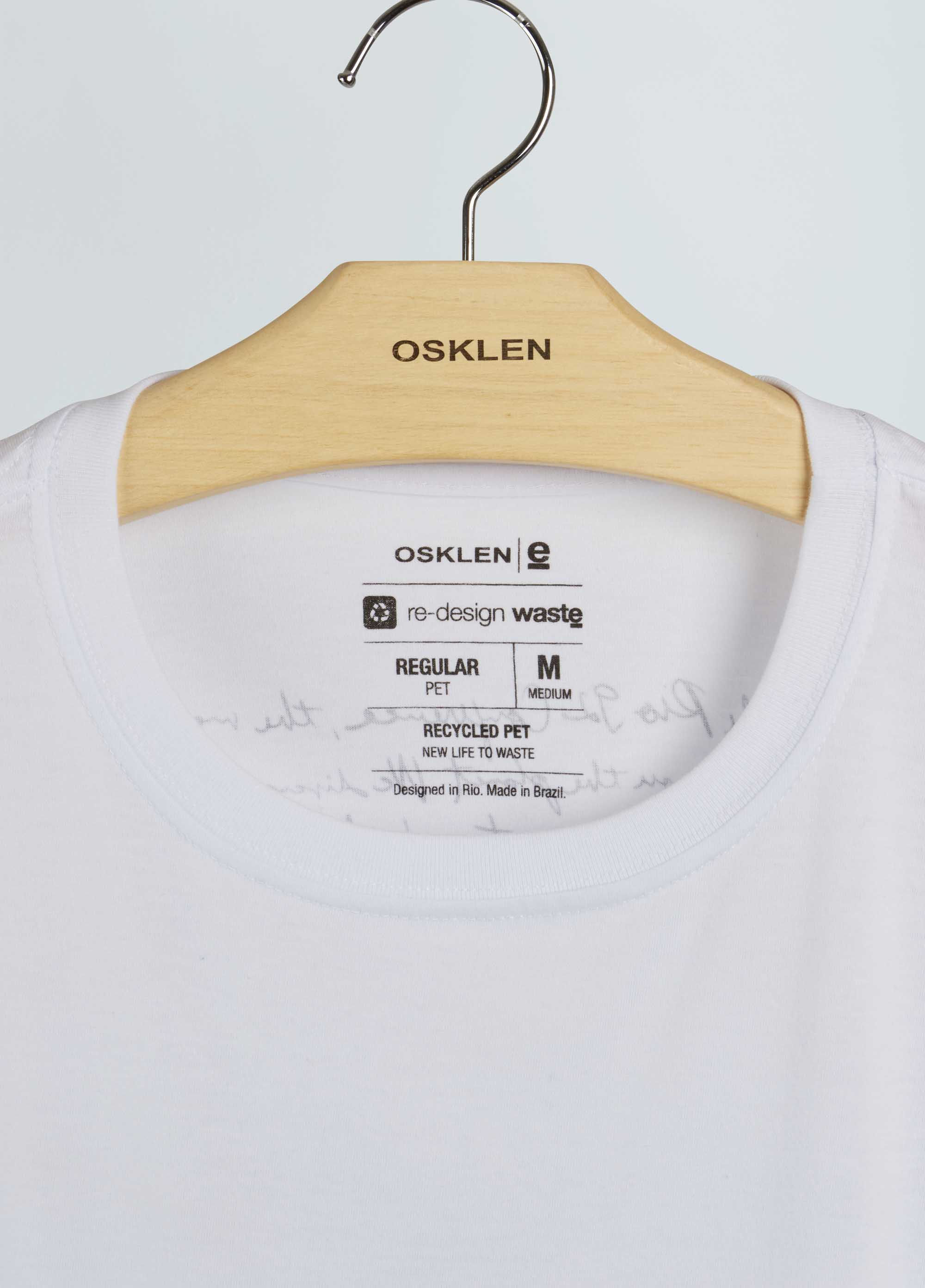 T-shirt pet manifesto