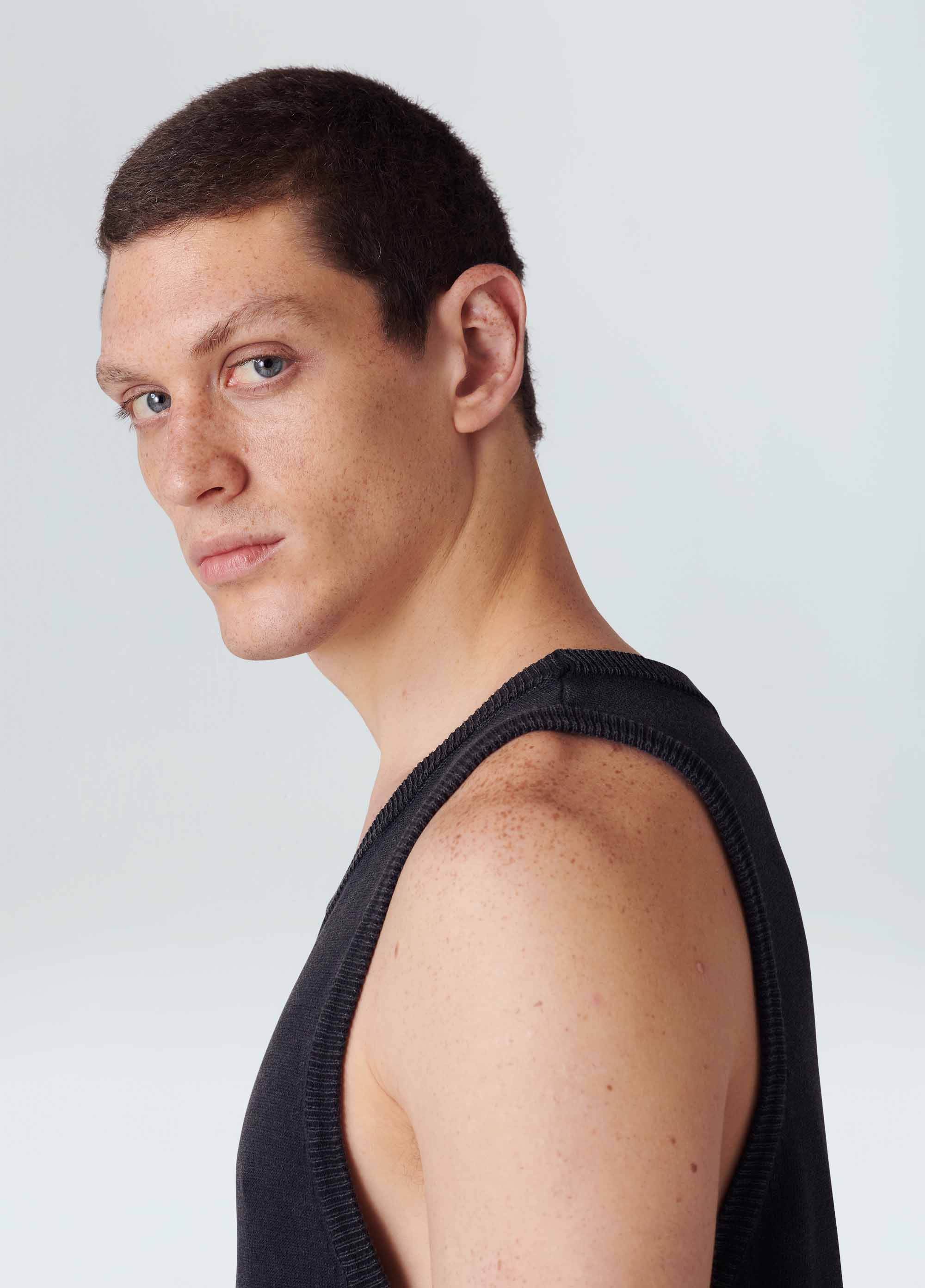 Regata tricot marmorizado