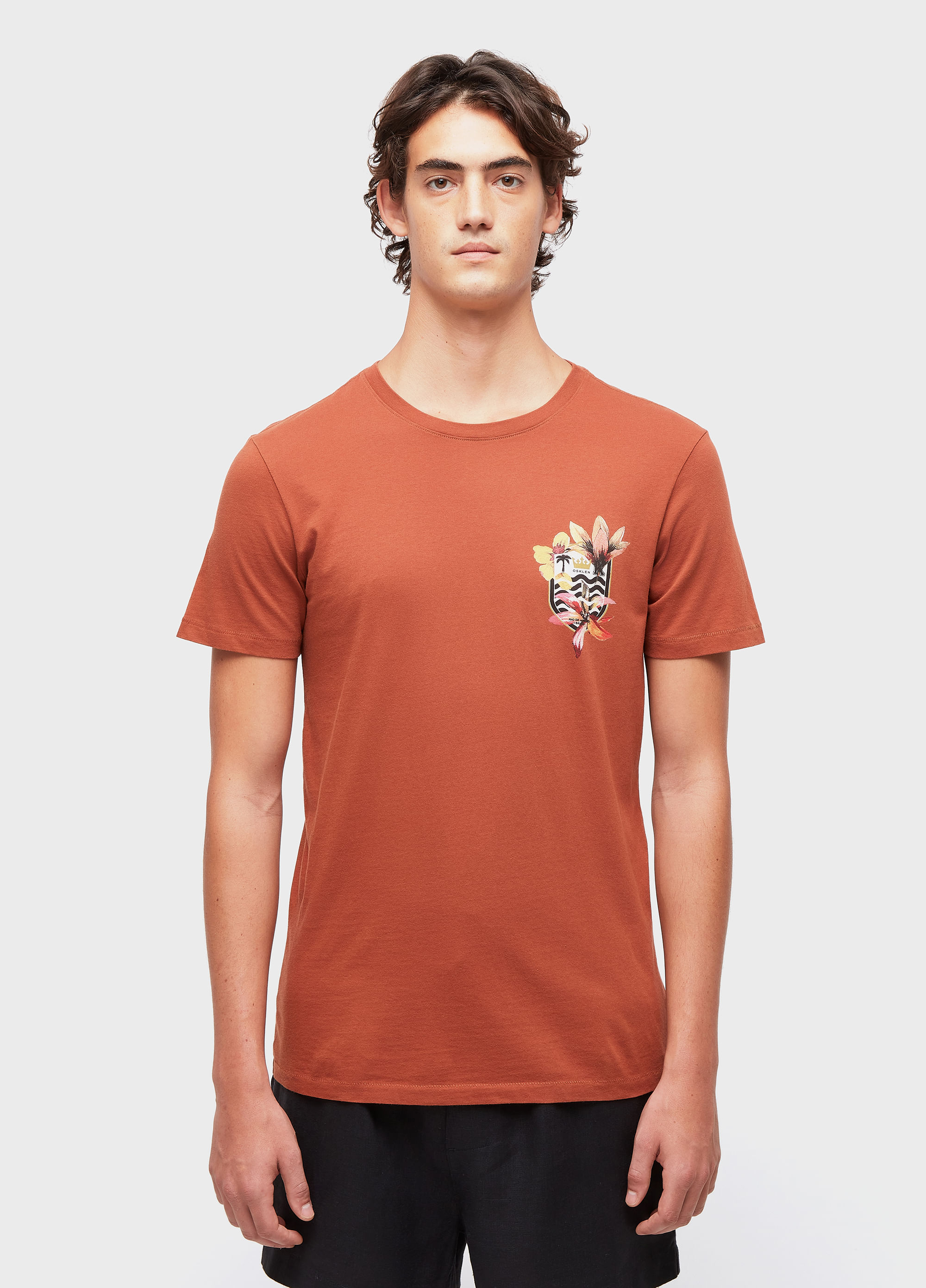 T-shirt soft used brasão flores