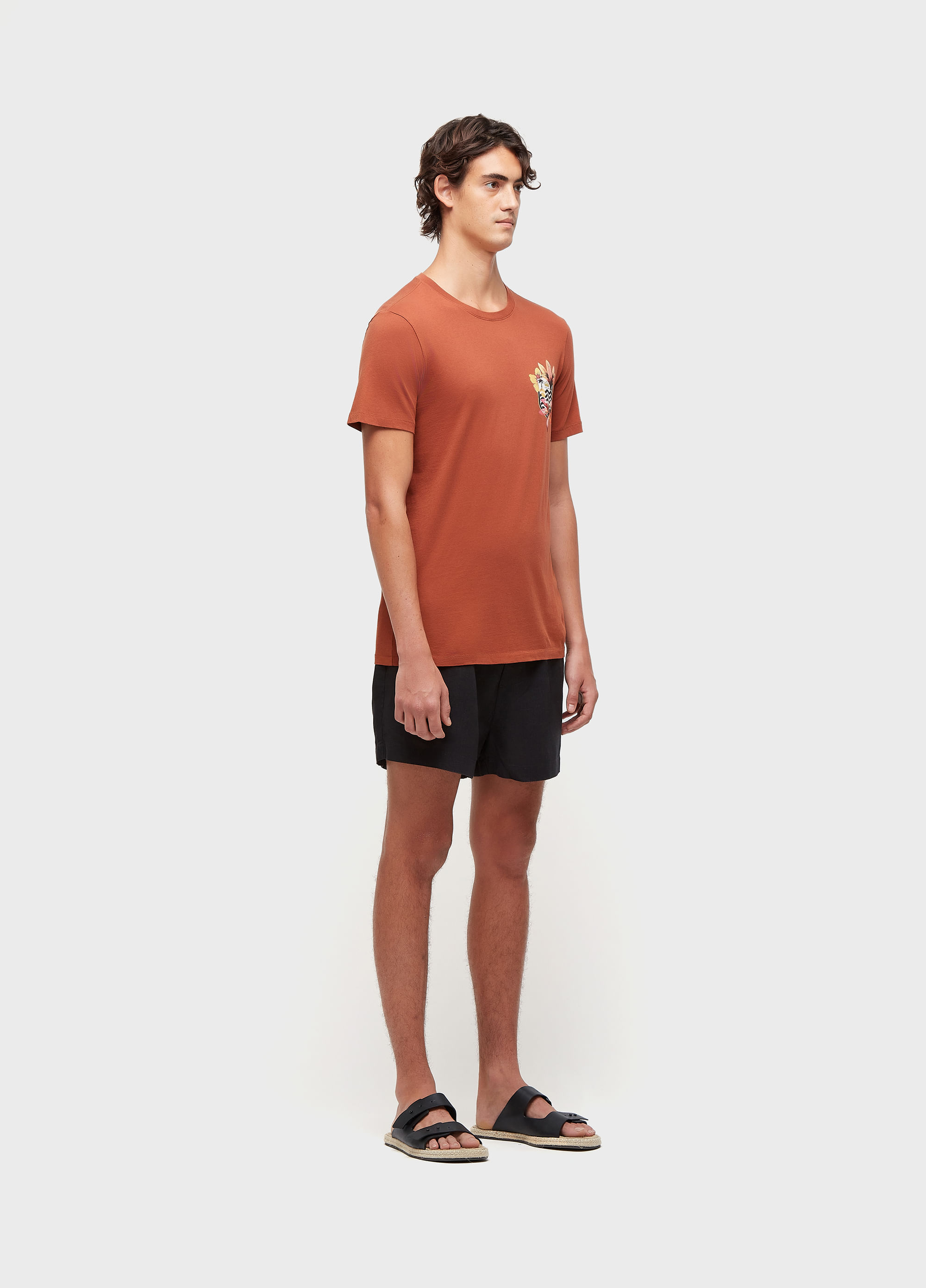 T-shirt soft used brasão flores