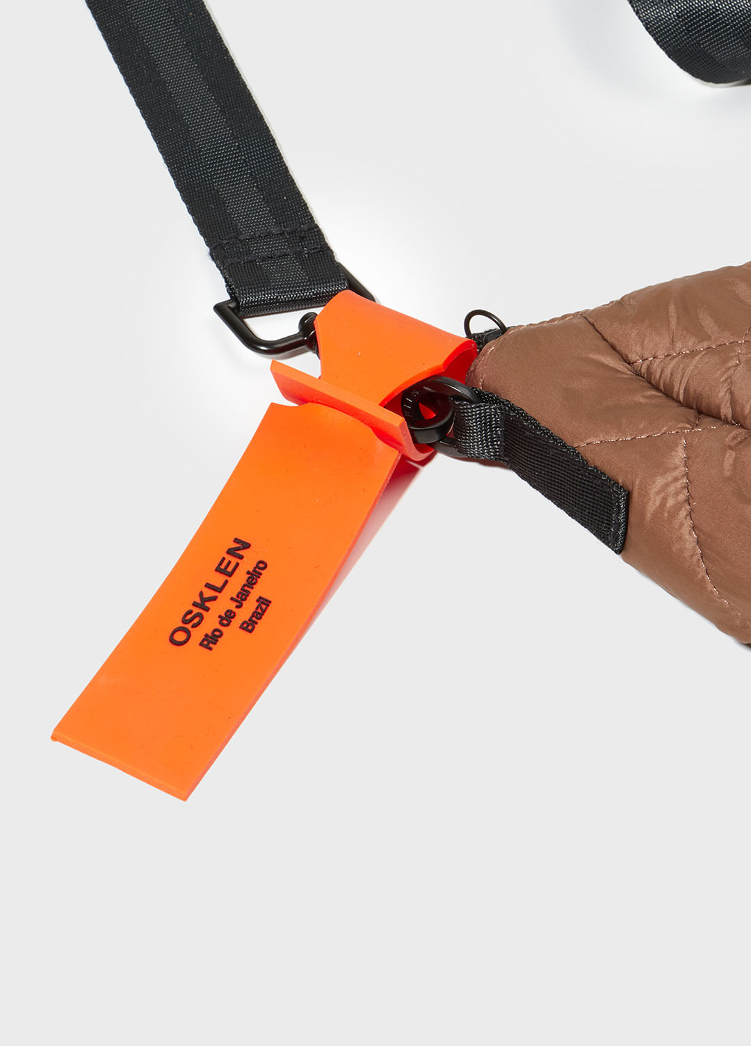 Bolsa mini andiroba nylon matelassê
