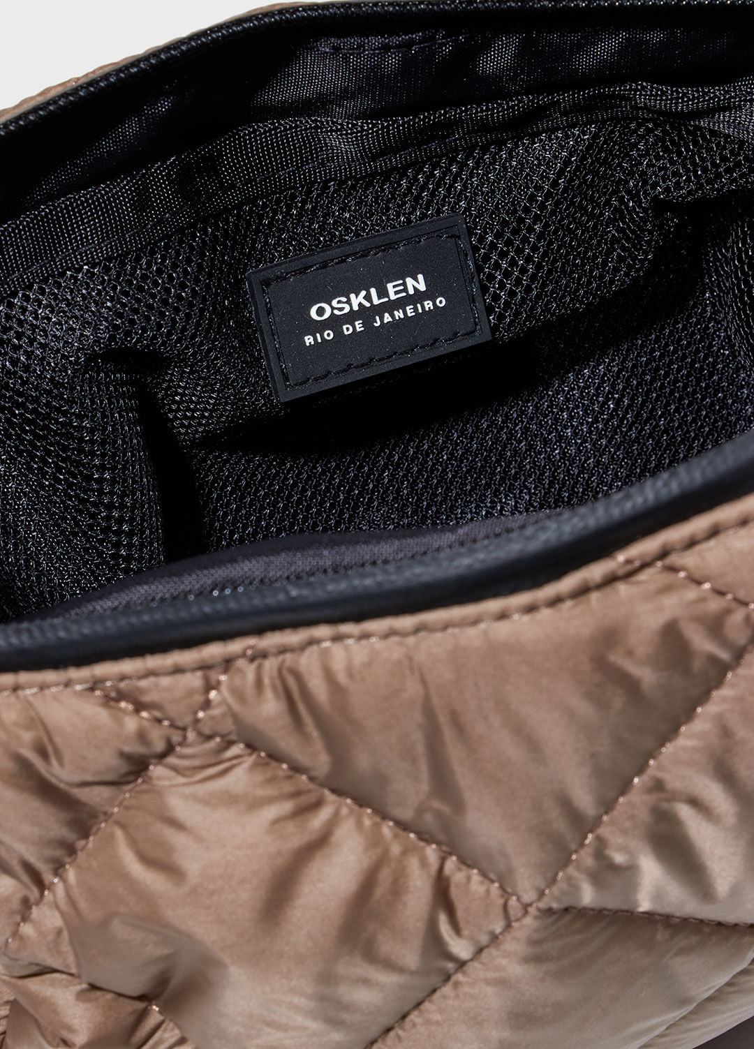 Bolsa mini andiroba nylon matelassê