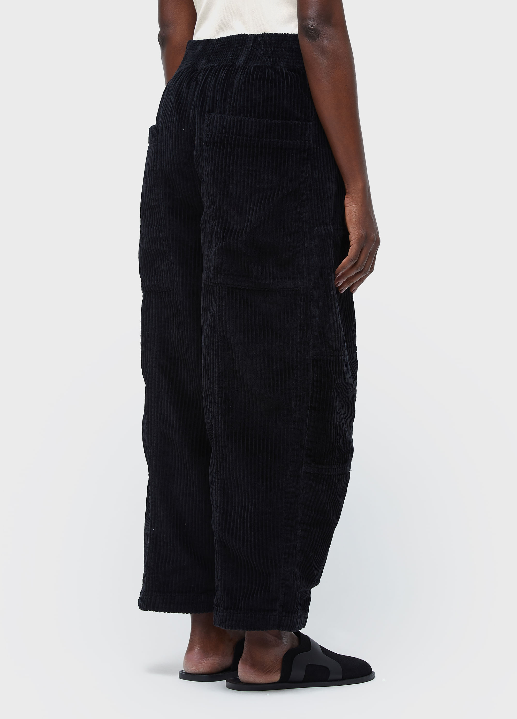 Calça recortes veludo cotele