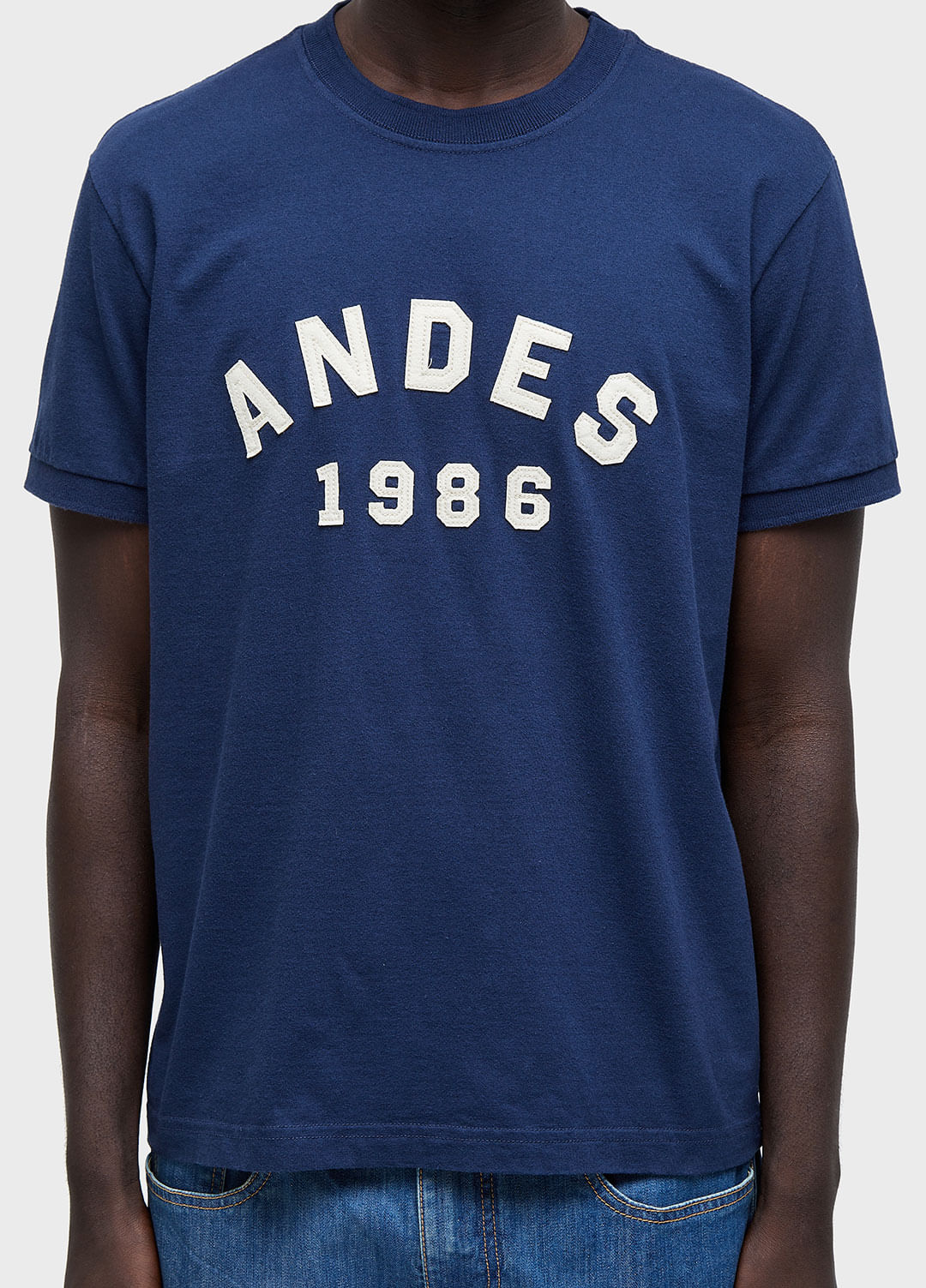 T-shirt andes college