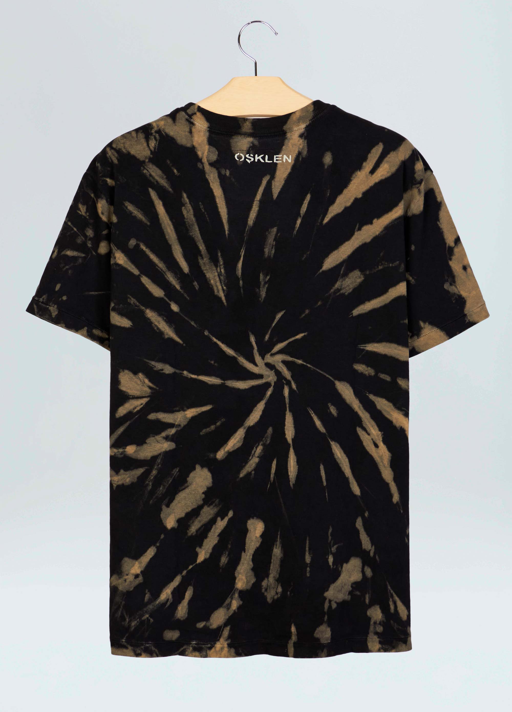 T-shirt tie dye into the forests