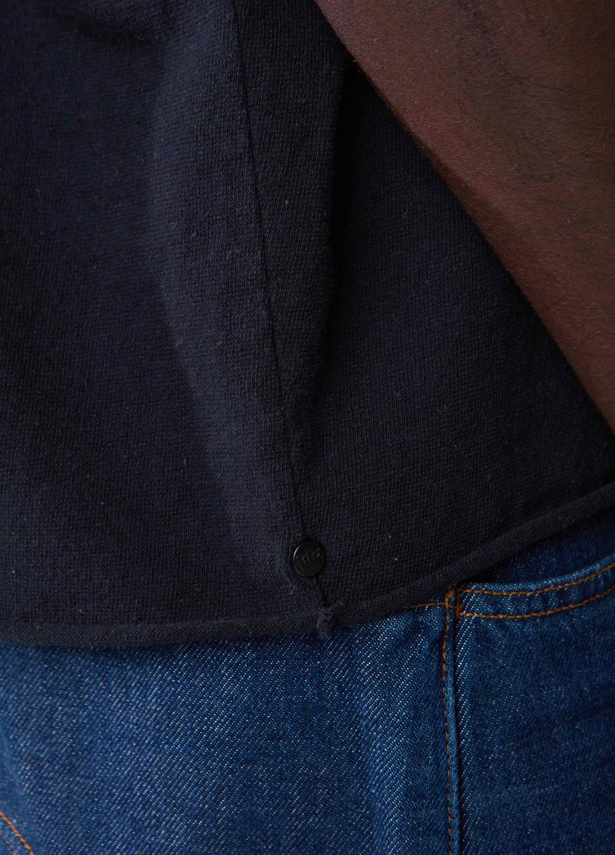 T-shirt over back cut