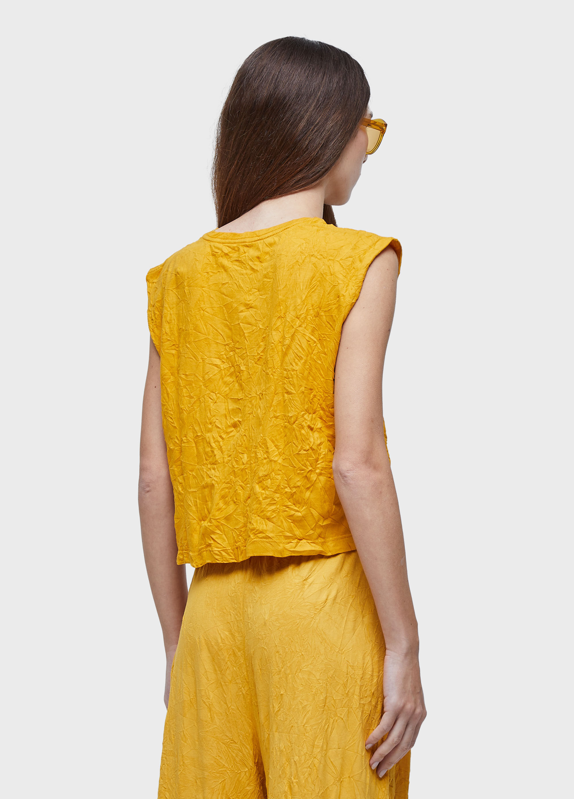 Sleeveless  wrinkled color