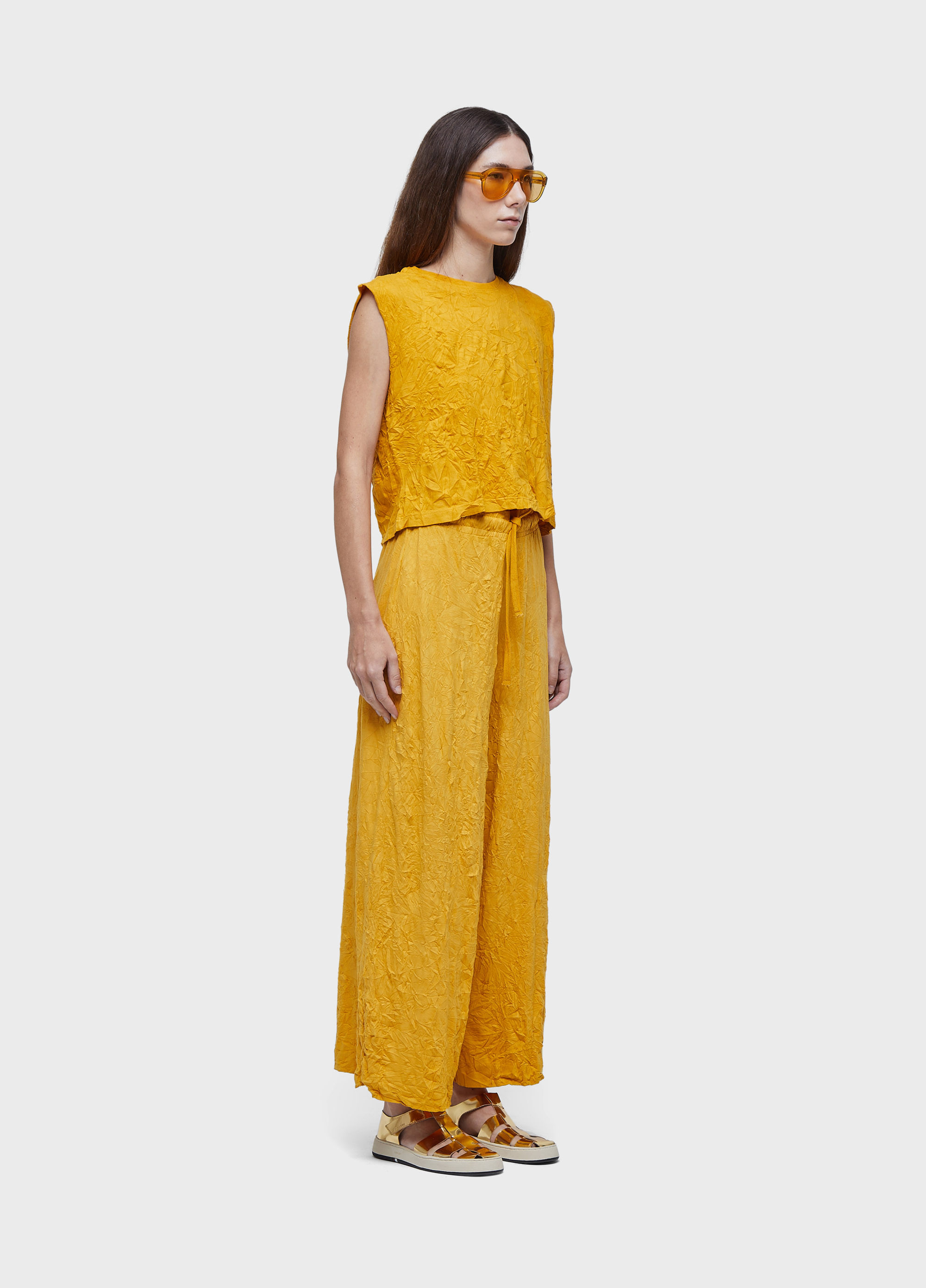 Sleeveless  wrinkled color