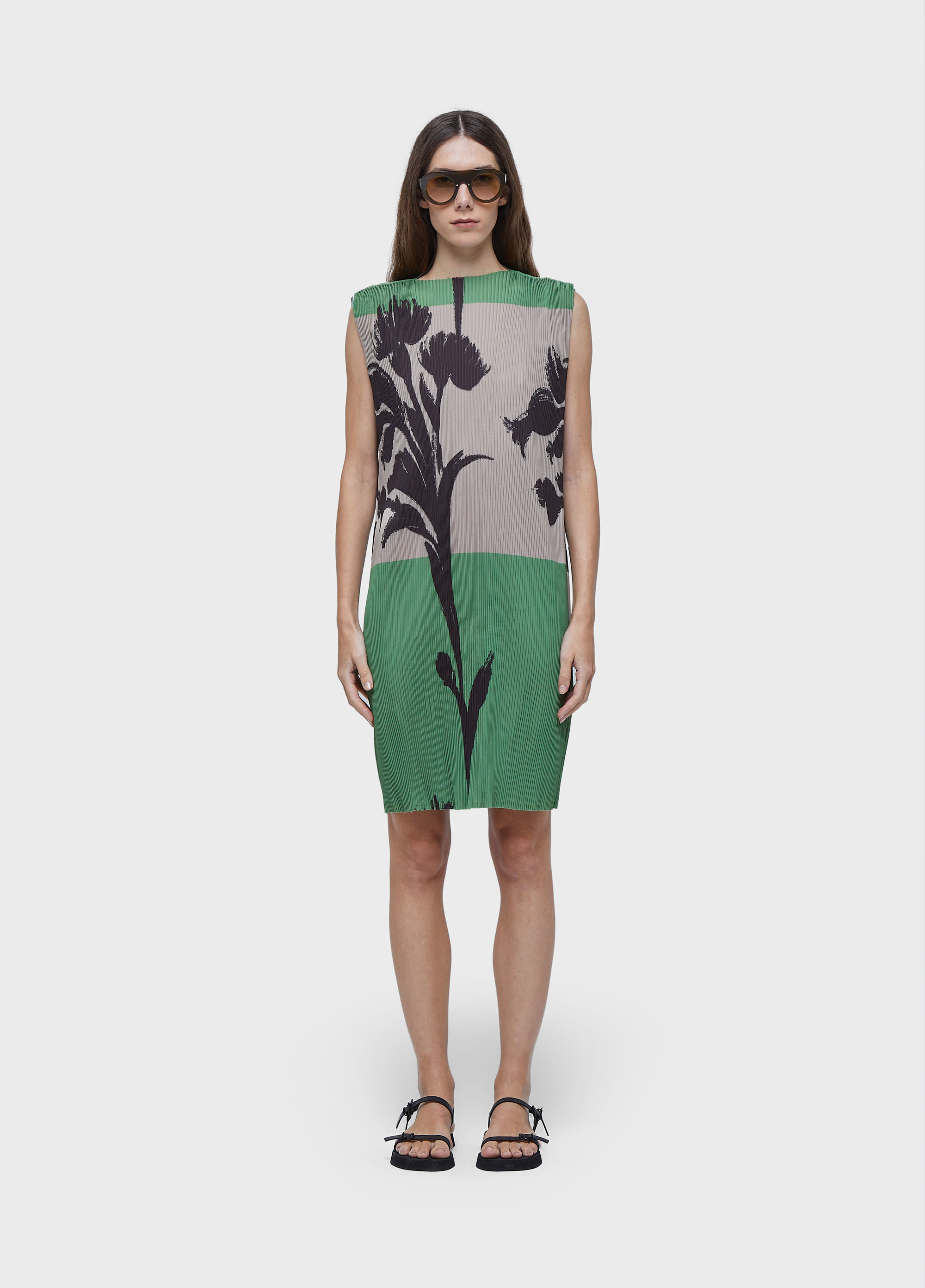 Vestido curto plissado nipo