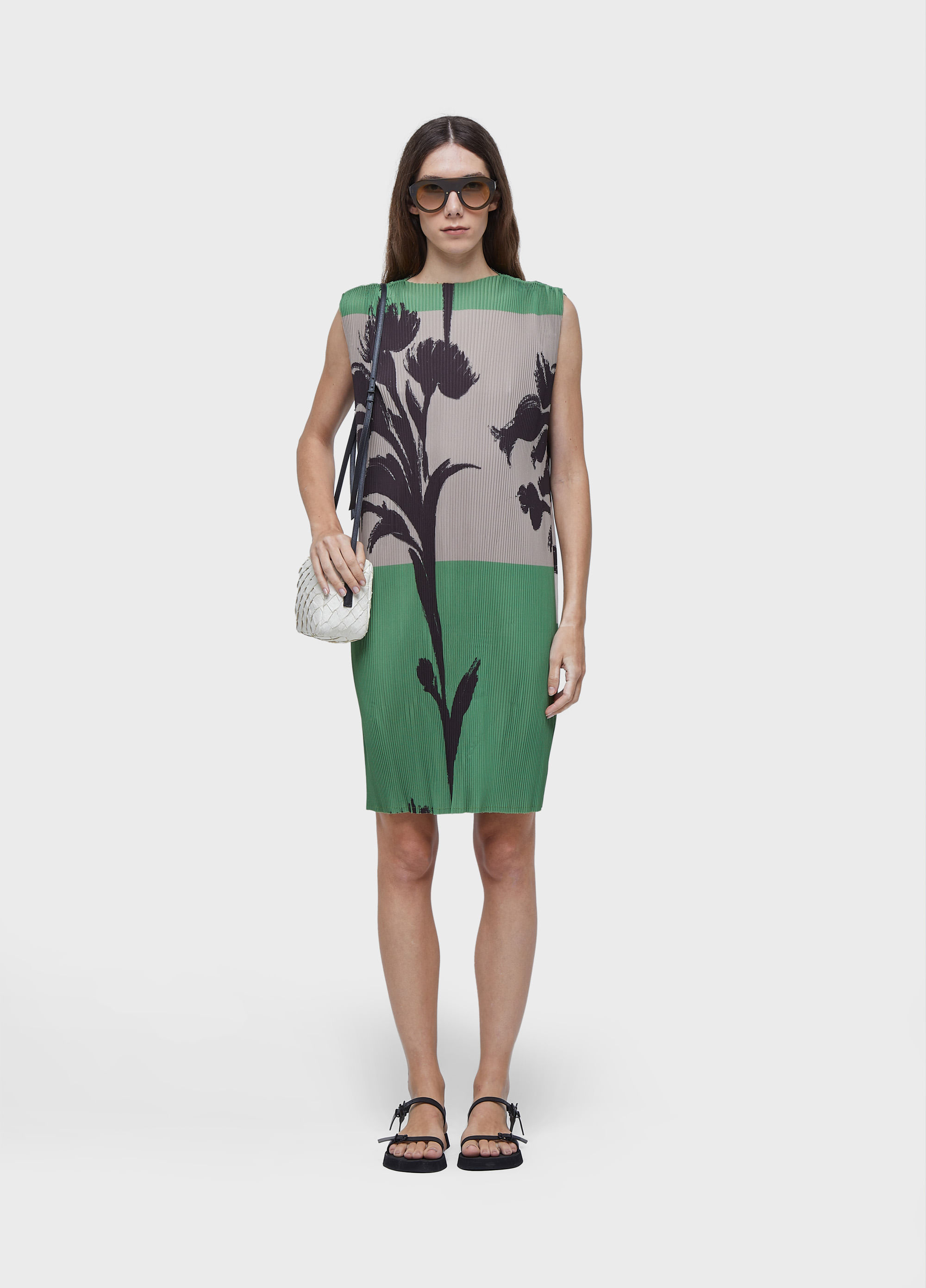 Vestido curto plissado nipo