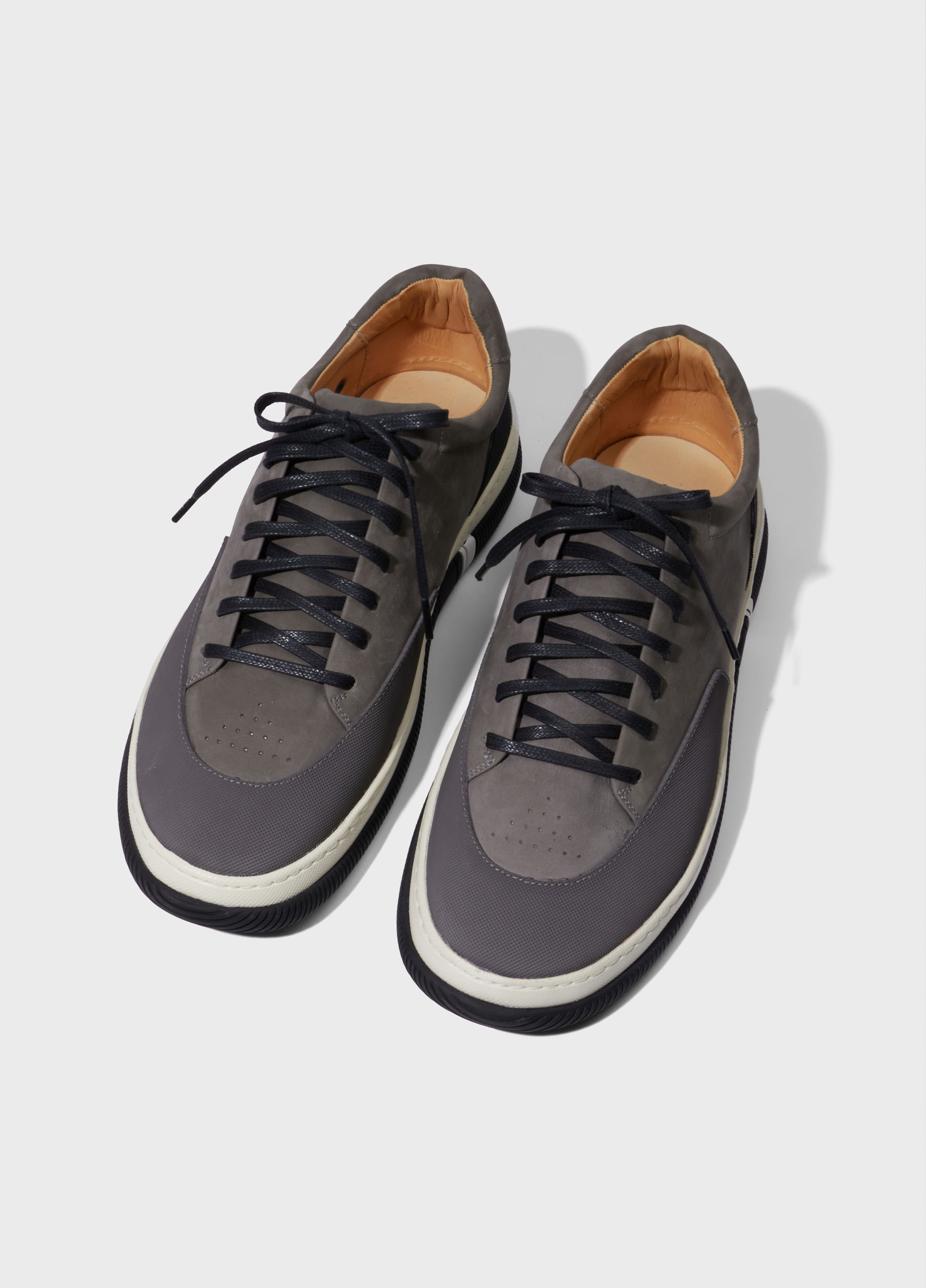 Tênis hybrid laces oil