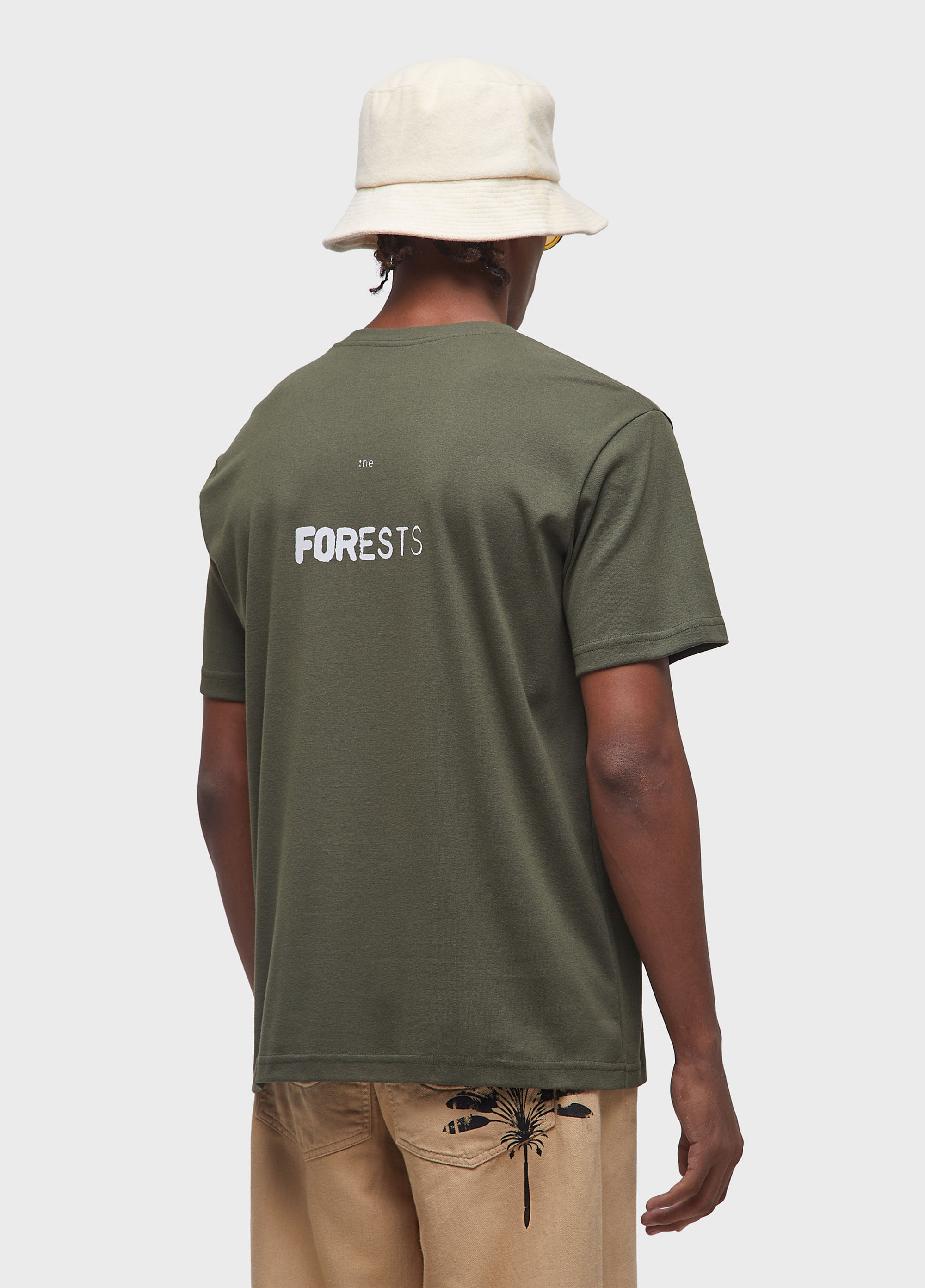 Big shirt protect the forests
