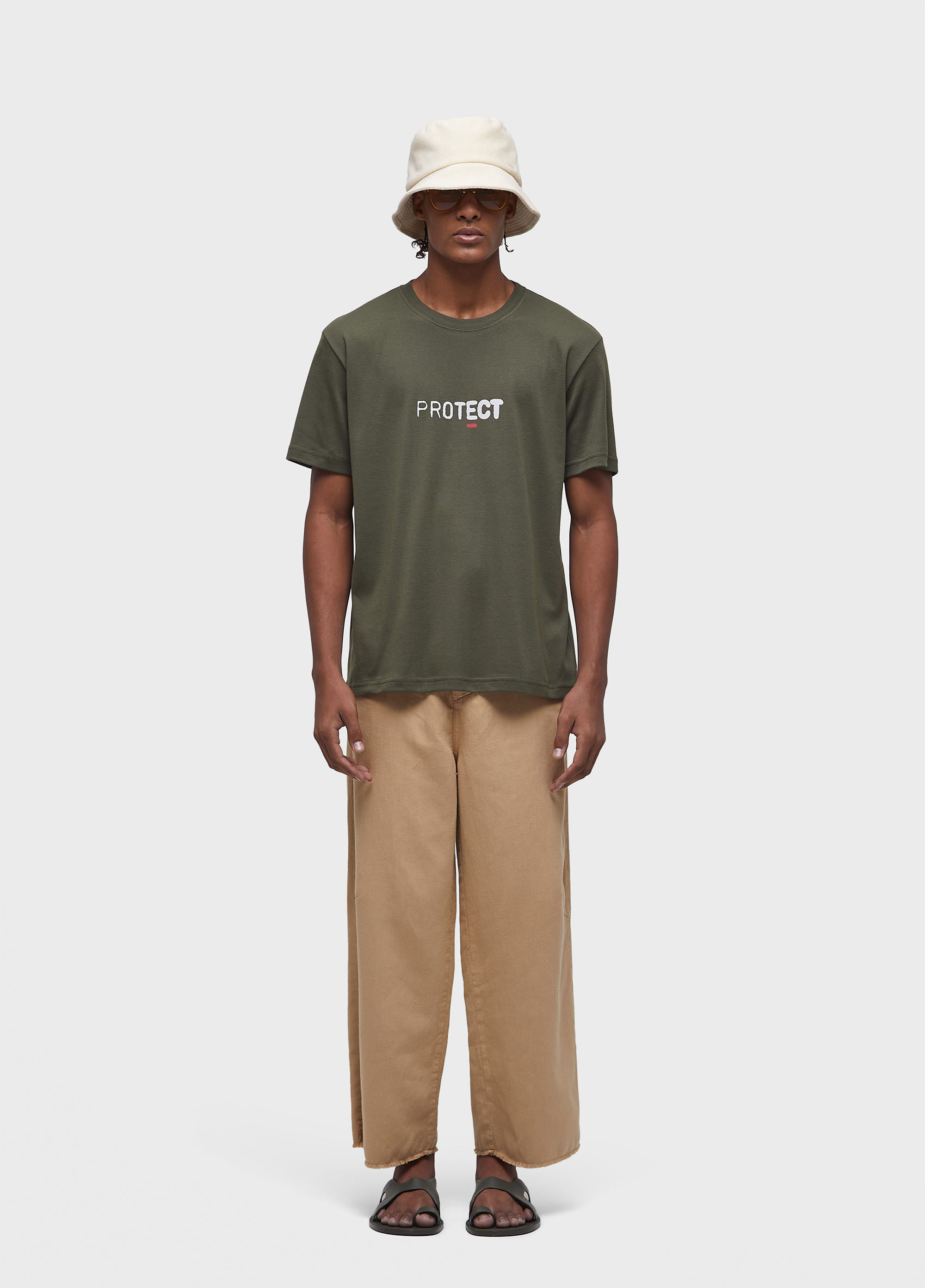 Big shirt protect the forests