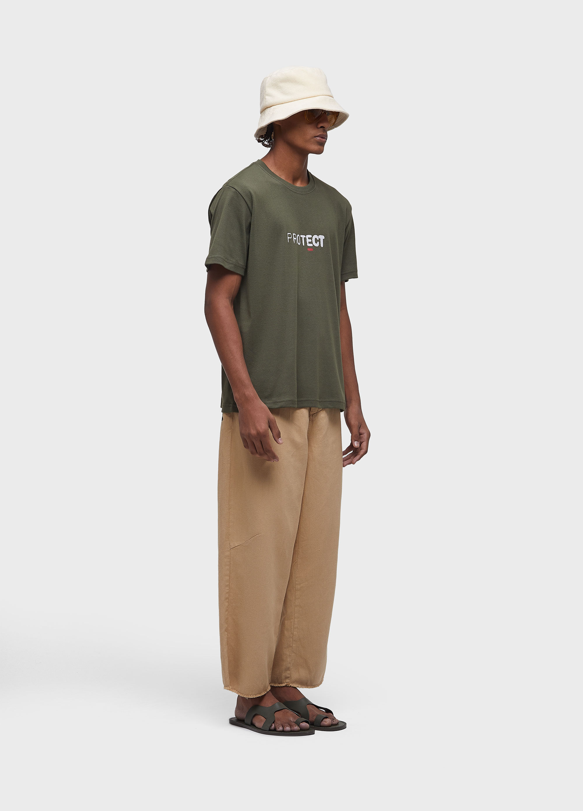 Big shirt protect the forests