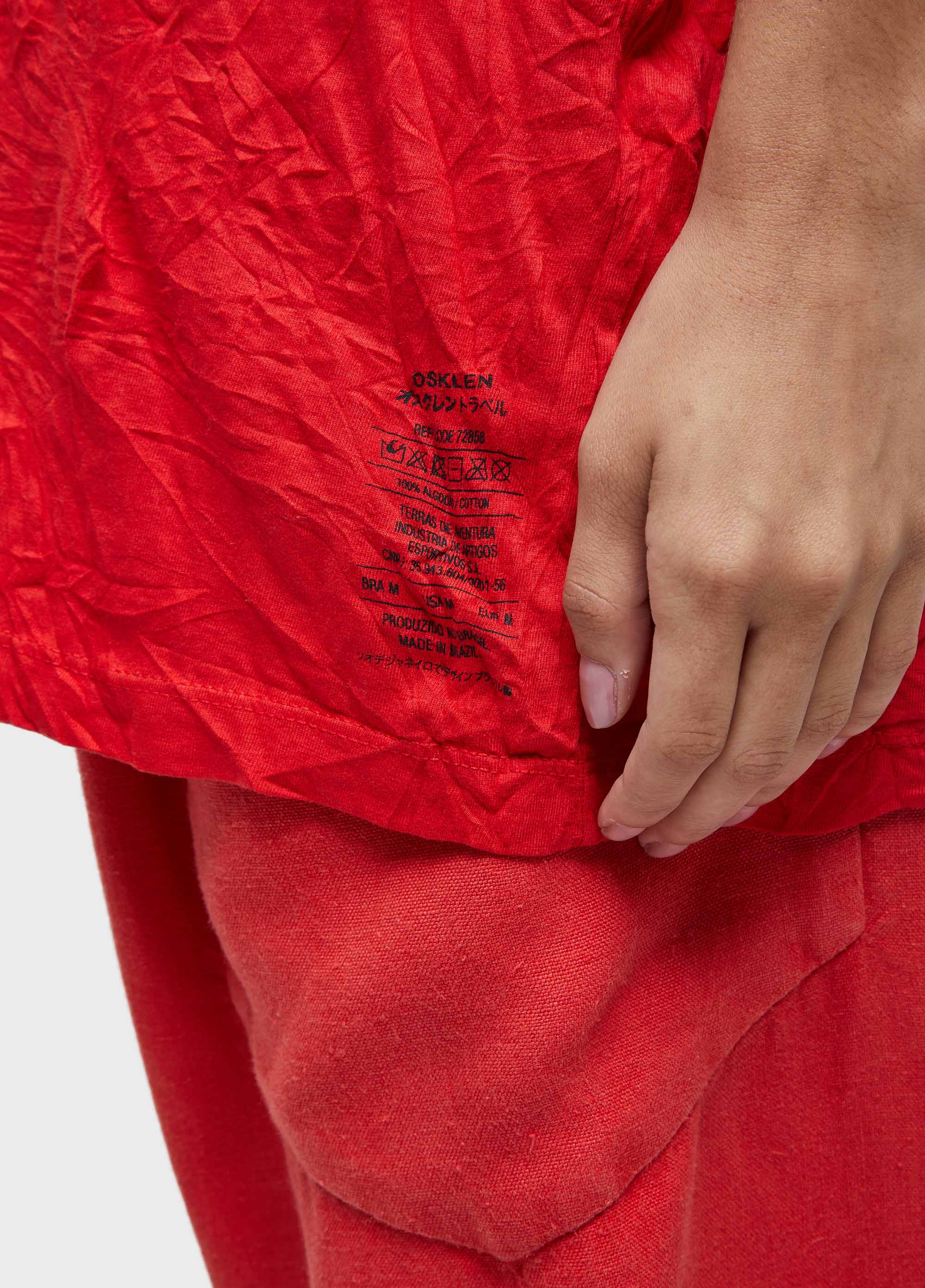 T-shirt wrinkled color