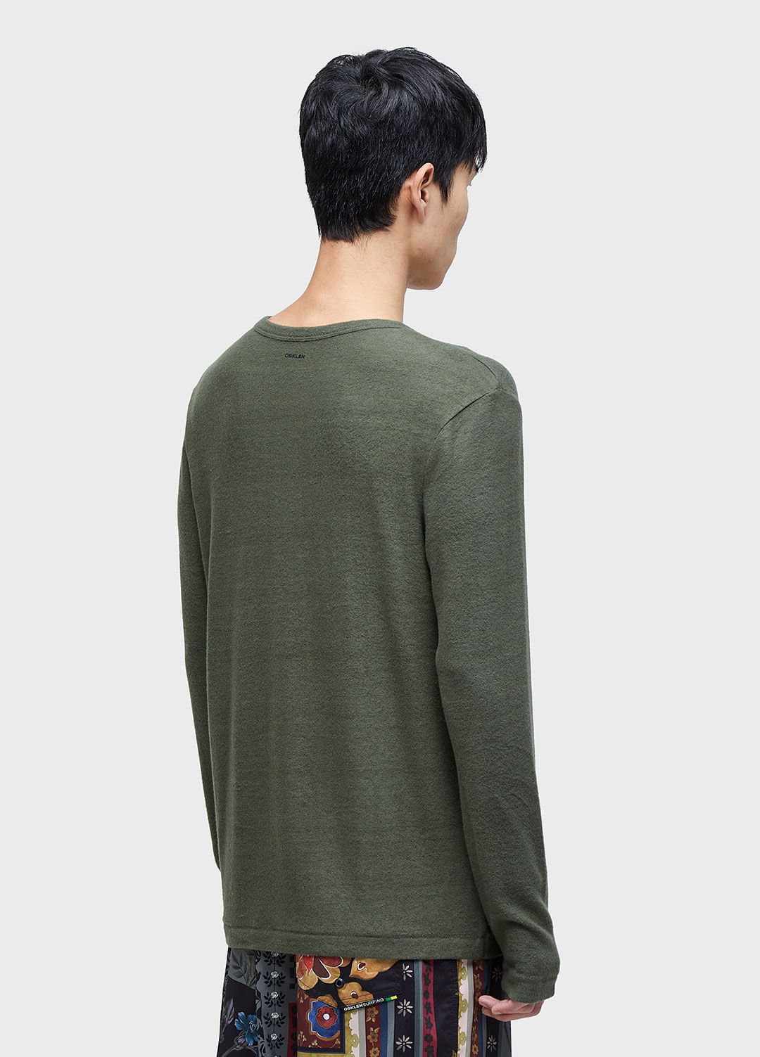 T-shirt touch