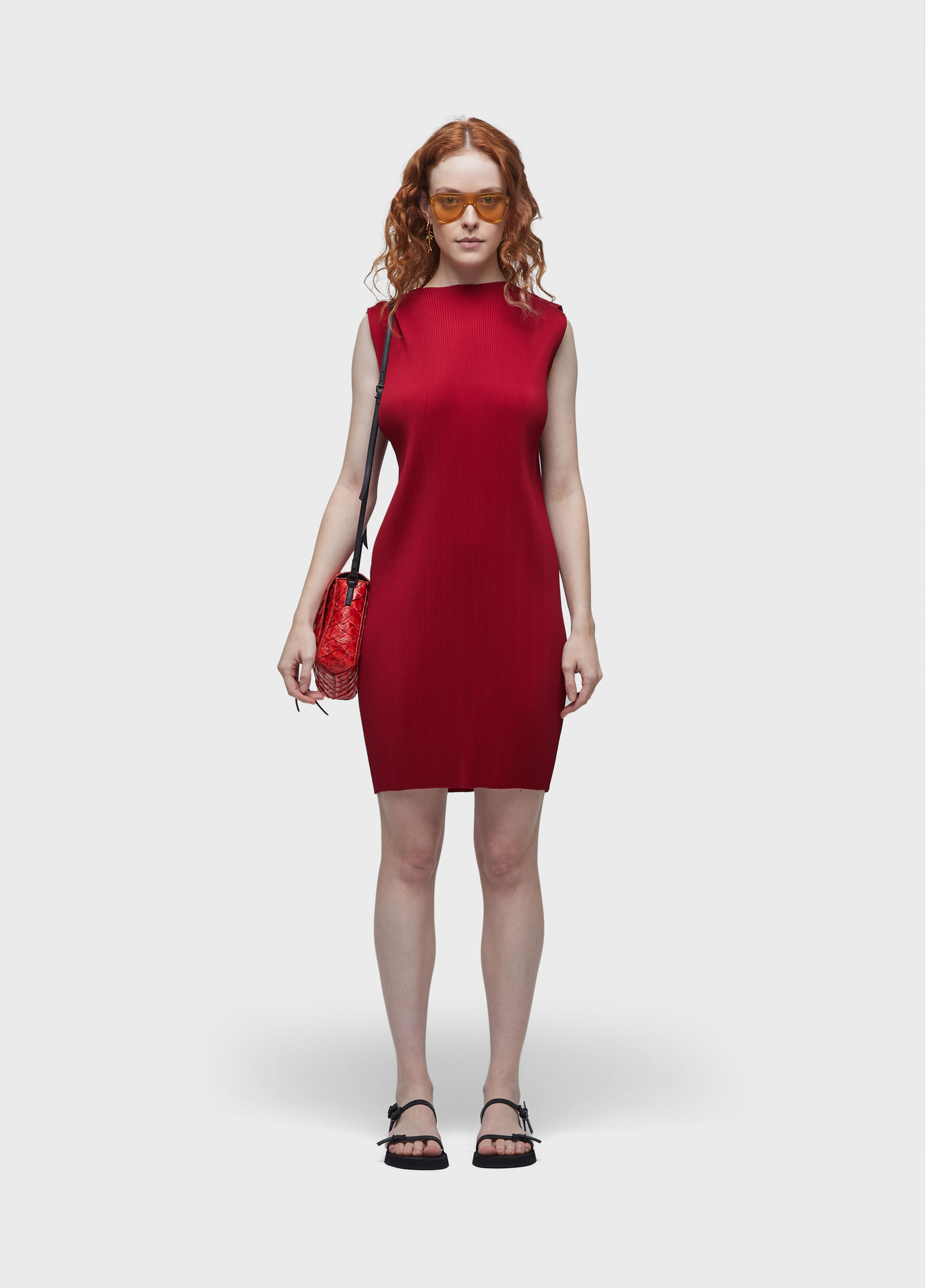 Vestido plissado curto
