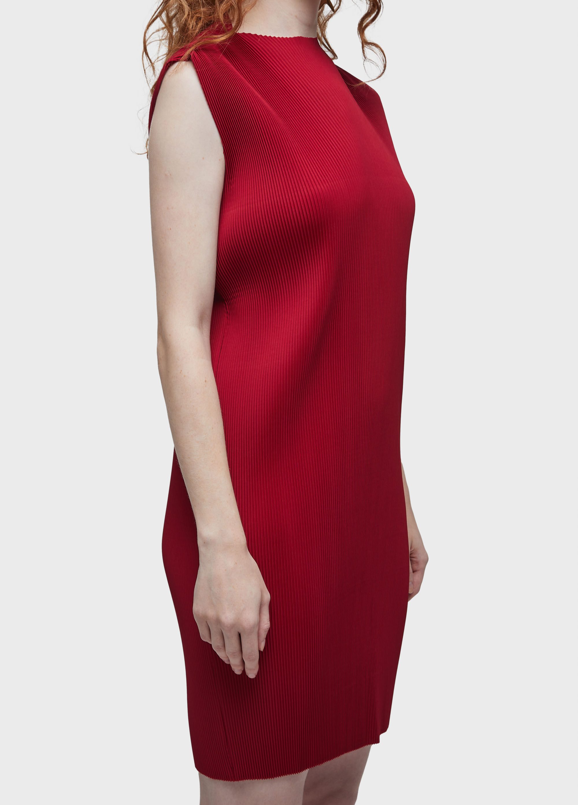 Vestido plissado curto