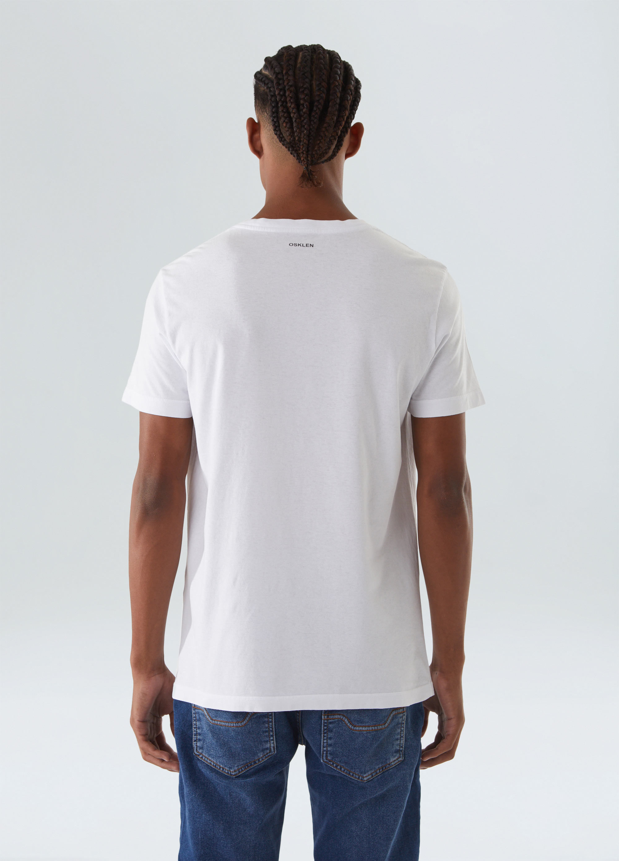 T-shirt stone platform