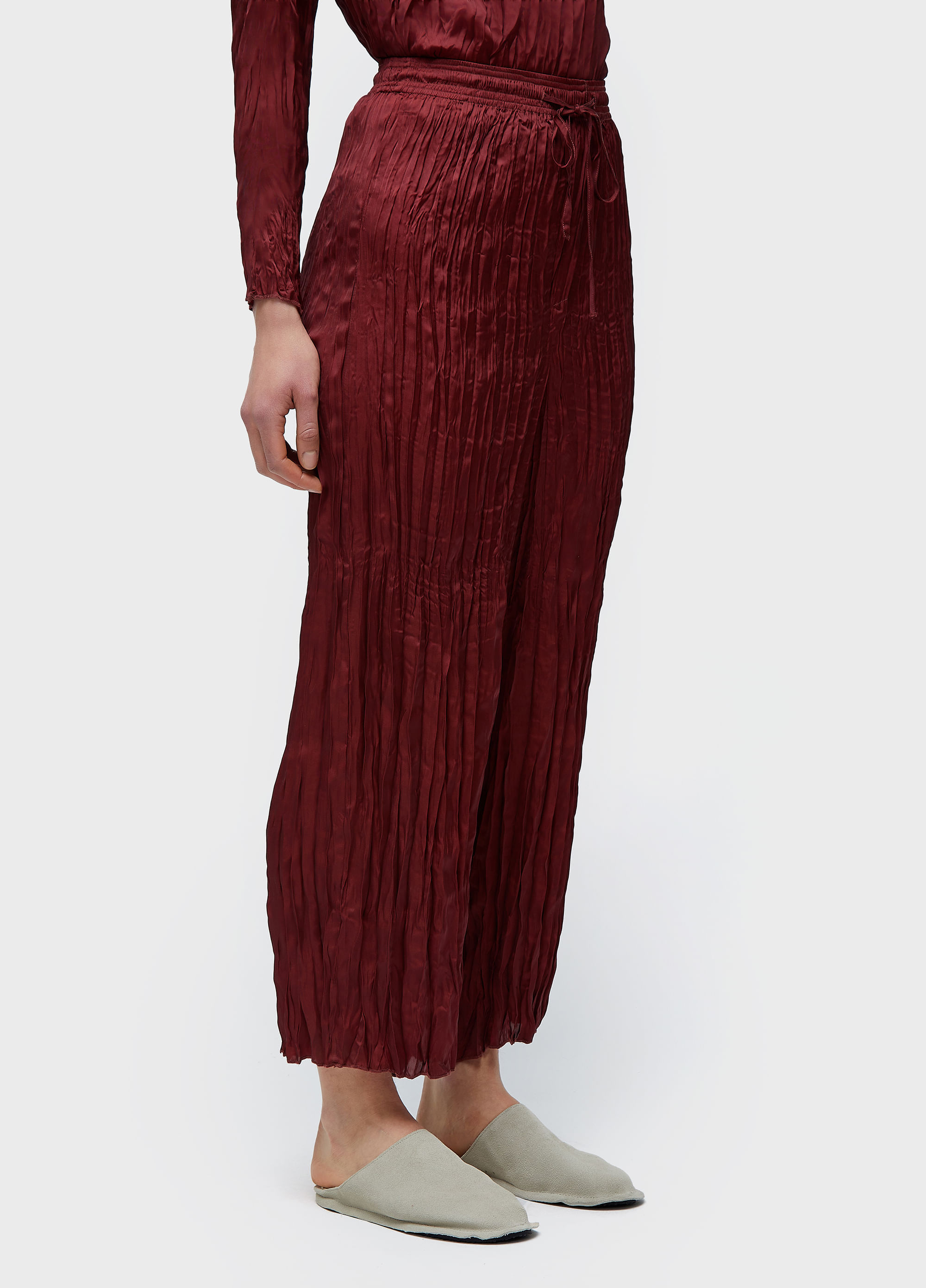 Calça reta wrinkled satin double face