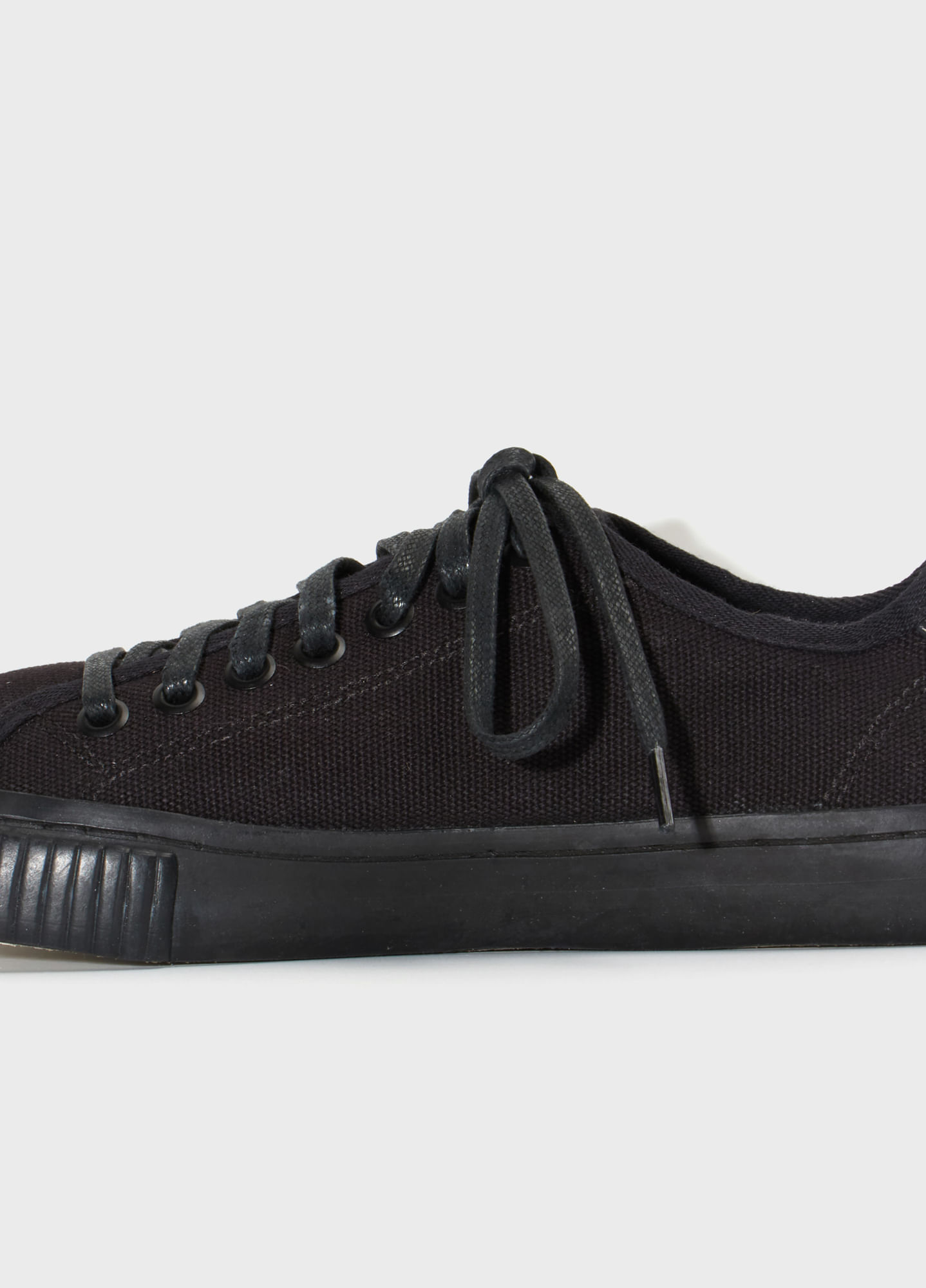 Tênis canvas black sole