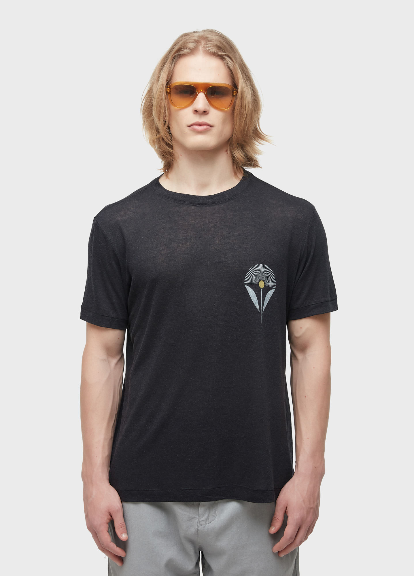 T-shirt light linen flower sun