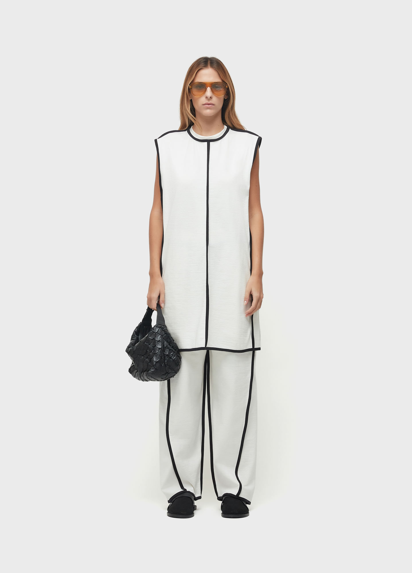 Vestido curto moletom outline double