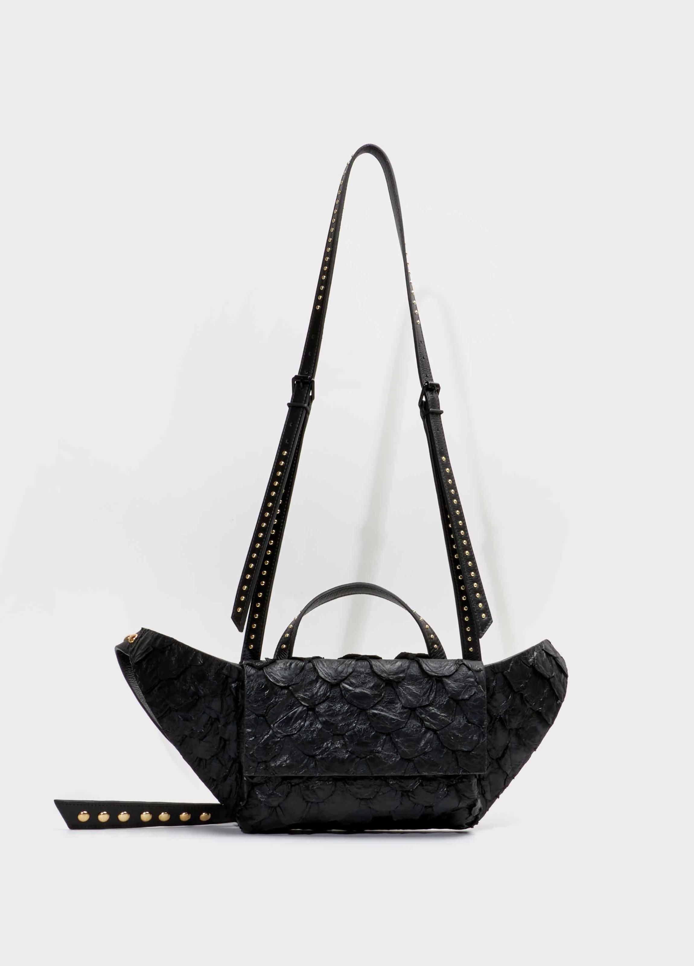 Bolsa pirarucu taparaue tachas